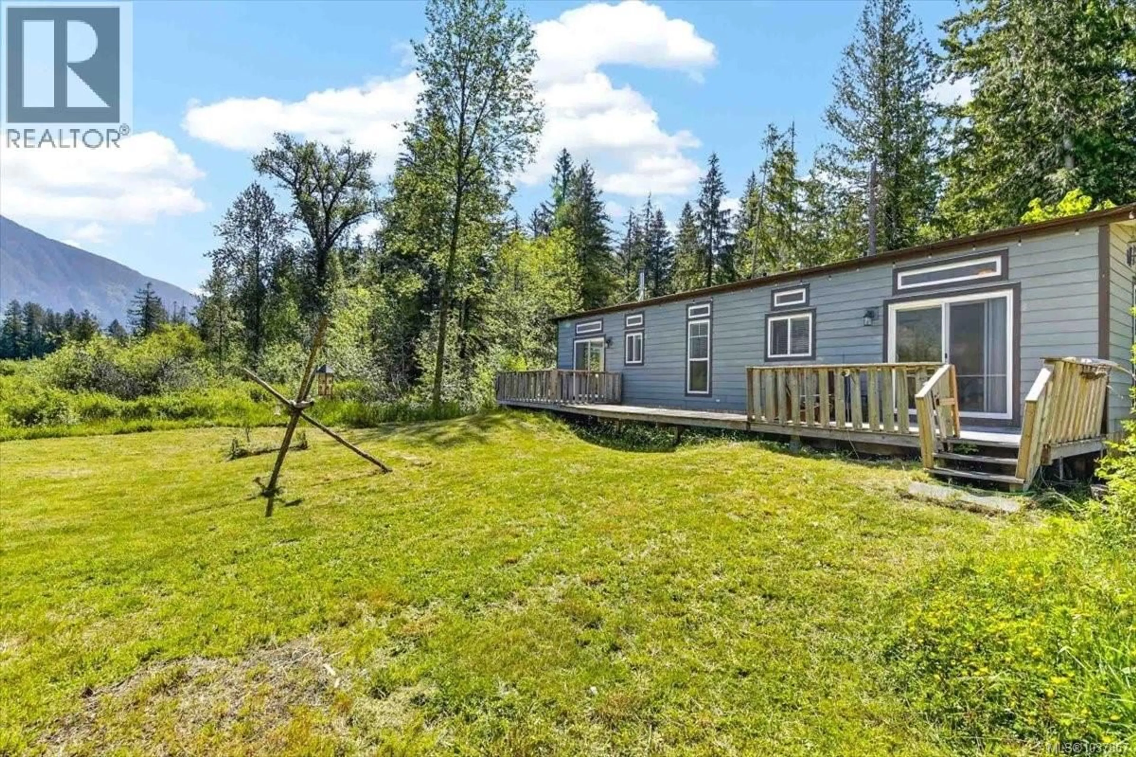 A pic from outside/outdoor area/front of a property/back of a property/a pic from drone, water/lake/river/ocean view for 9589 COMOX TRAIL, Port Alberni British Columbia V9Y8N8
