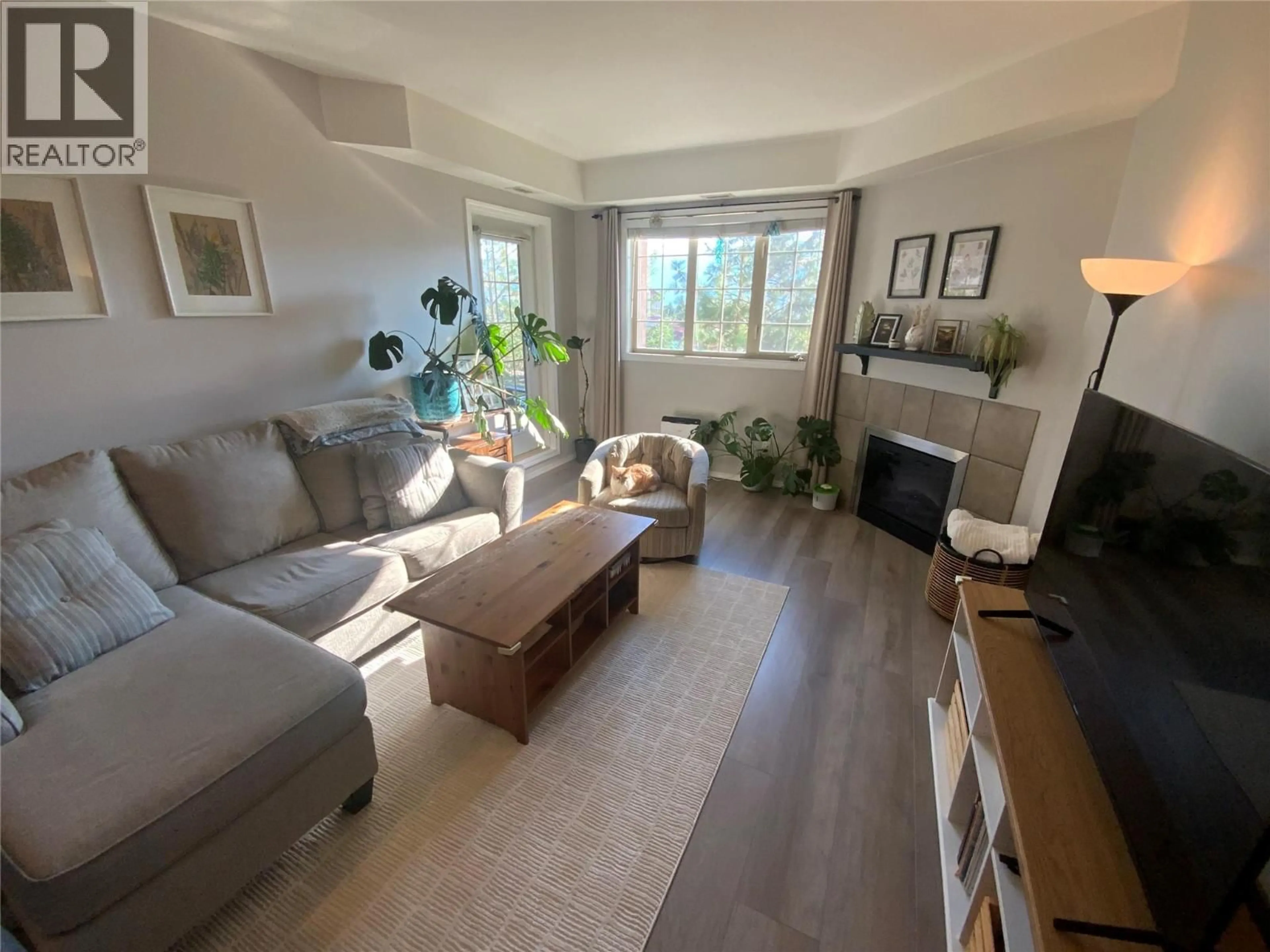 Living room with furniture, unknown for 2222 - 1873 COUNTRY CLUB ROAD, Kelowna British Columbia V1V2W6