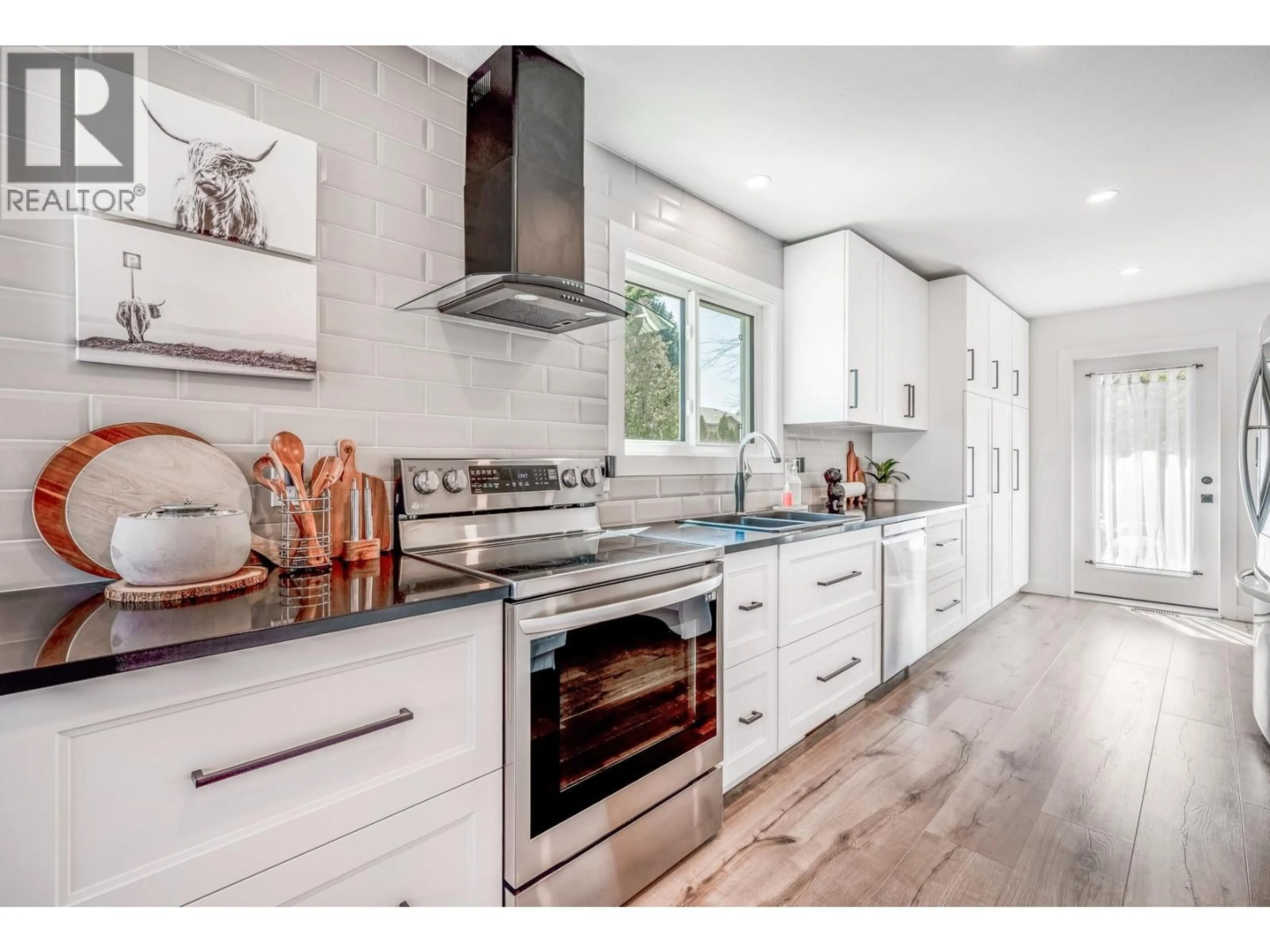 Open concept kitchen, unknown for 1141 LYNDEN ROAD, West Kelowna British Columbia V1Z3L7