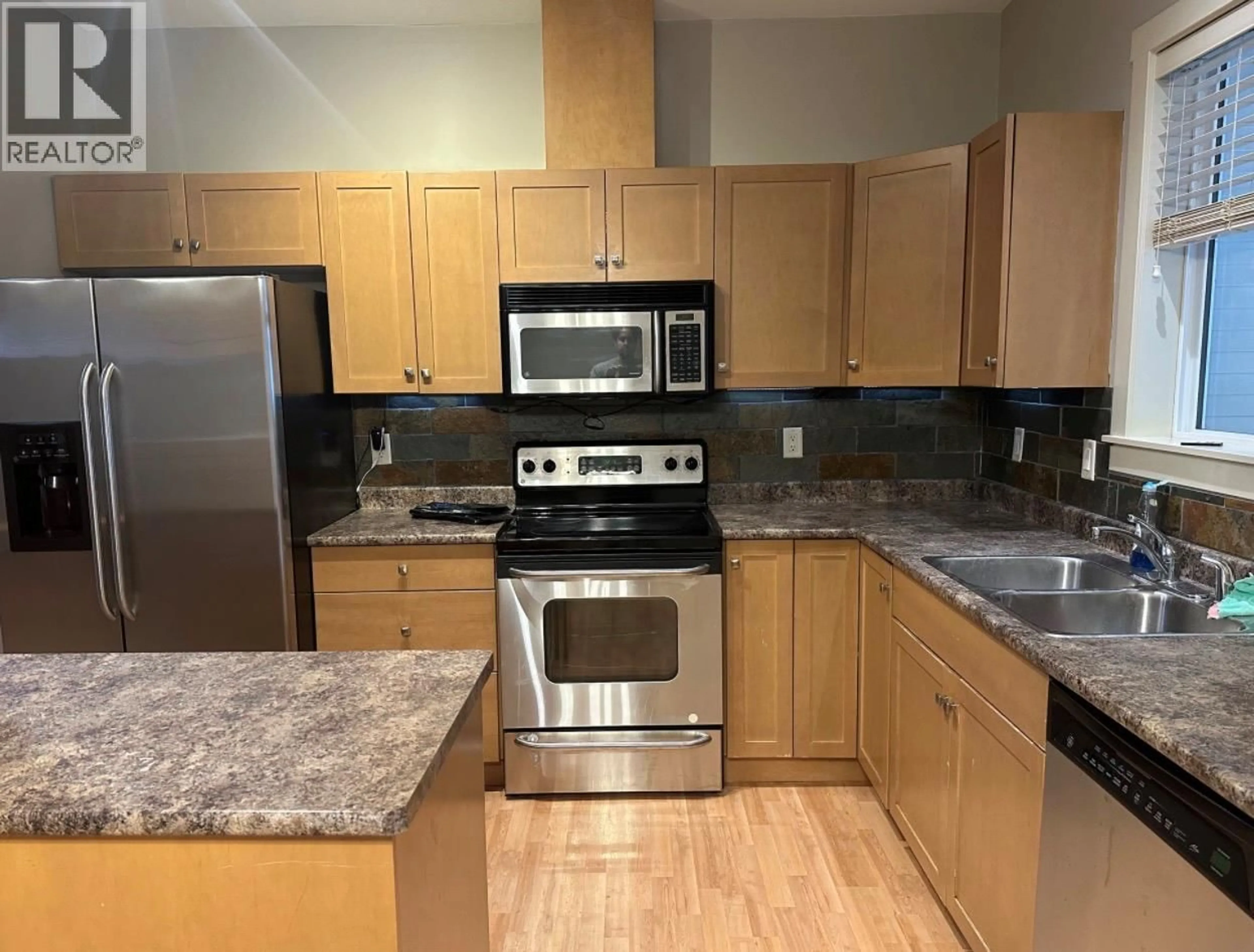 Standard kitchen, unknown for 1013 MT. ATKINSON PLACE, Vernon British Columbia V1B3Z2