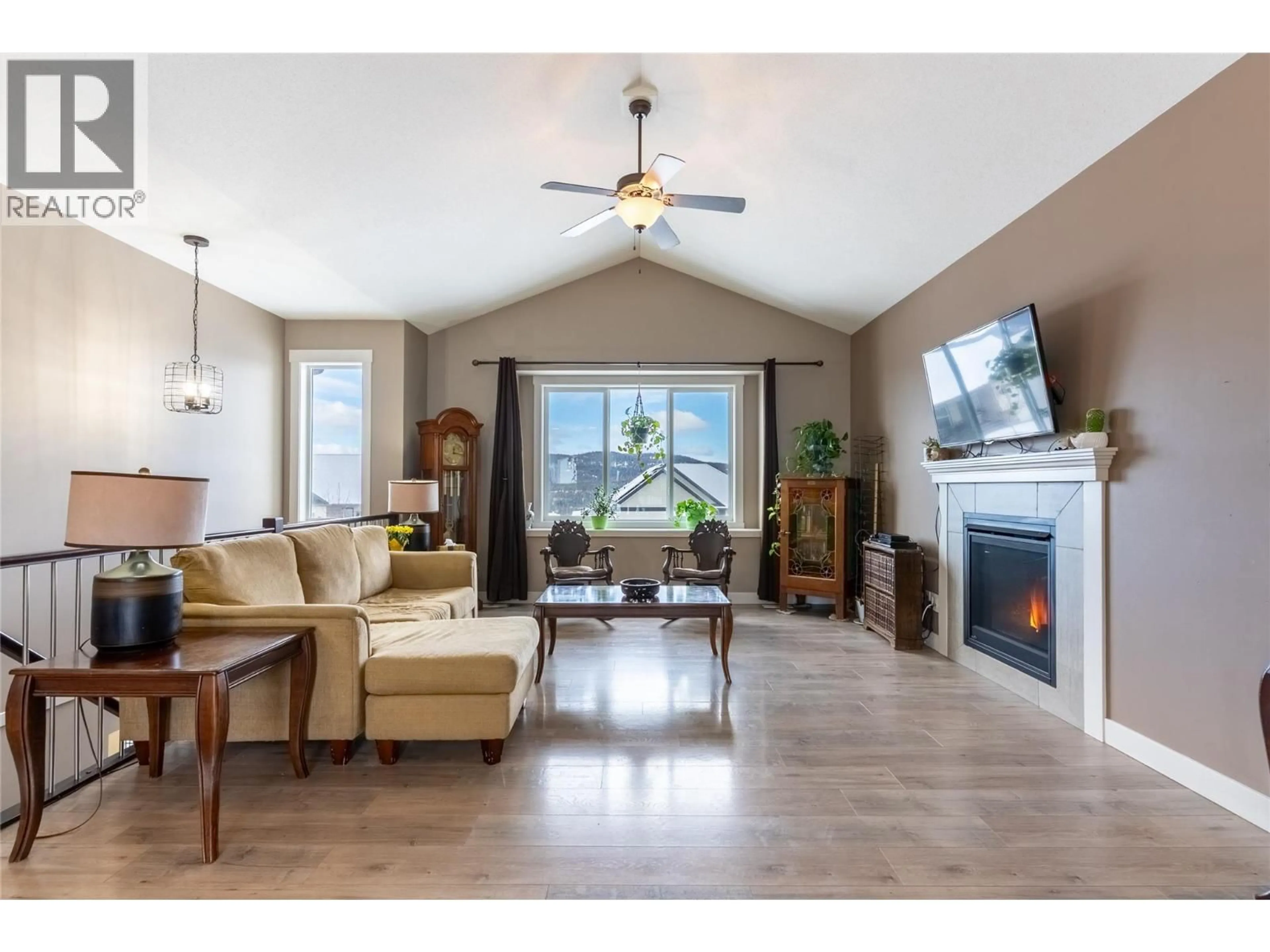 Living room with furniture, unknown for 425 ARALIA PLACE, Logan Lake British Columbia V0K1W0