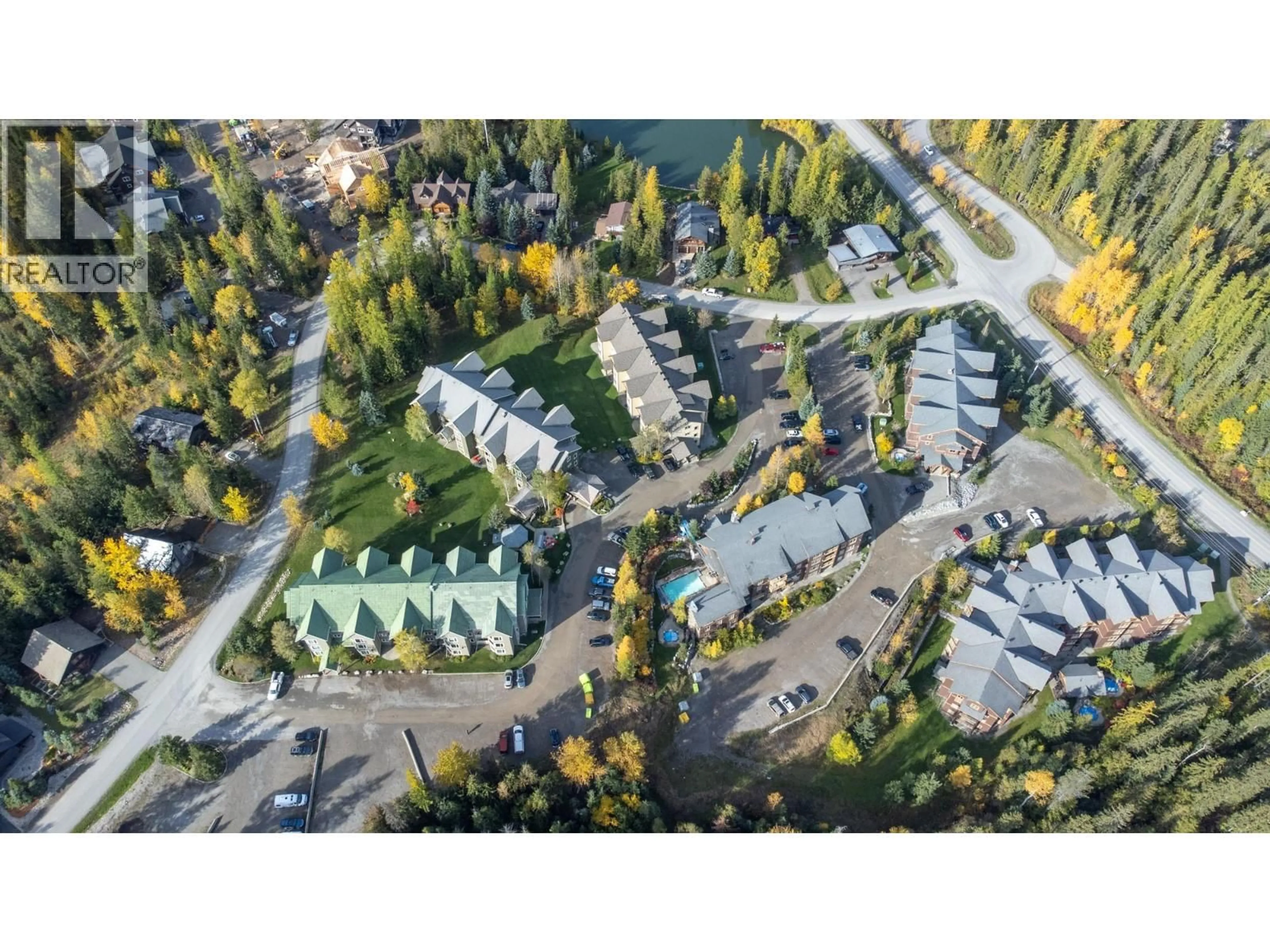 A pic from outside/outdoor area/front of a property/back of a property/a pic from drone, street for 442 - 4559 TIMBERLINE CRESCENT, Fernie British Columbia V0B1M6