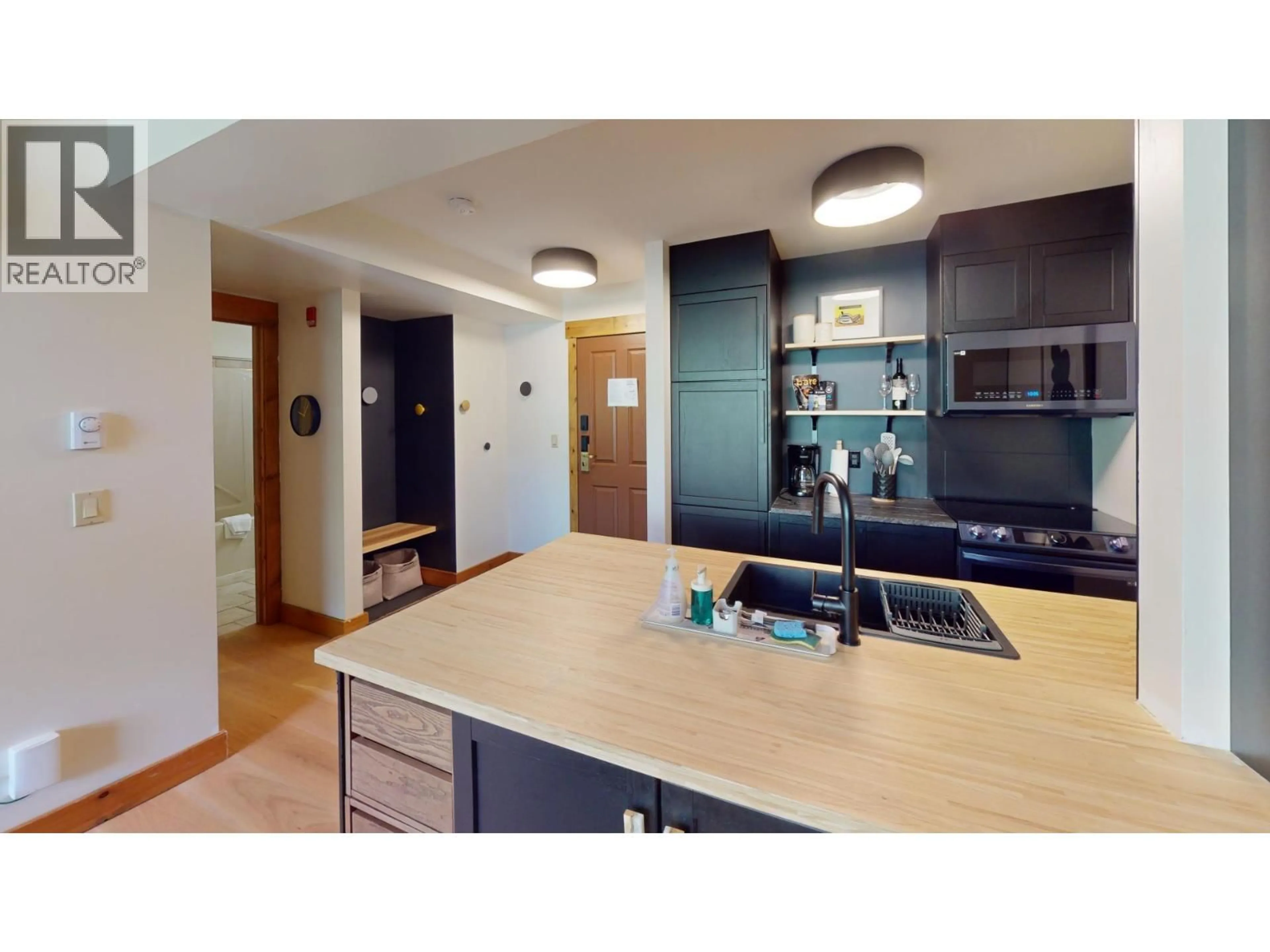 Open concept kitchen, unknown for 442 - 4559 TIMBERLINE CRESCENT, Fernie British Columbia V0B1M6