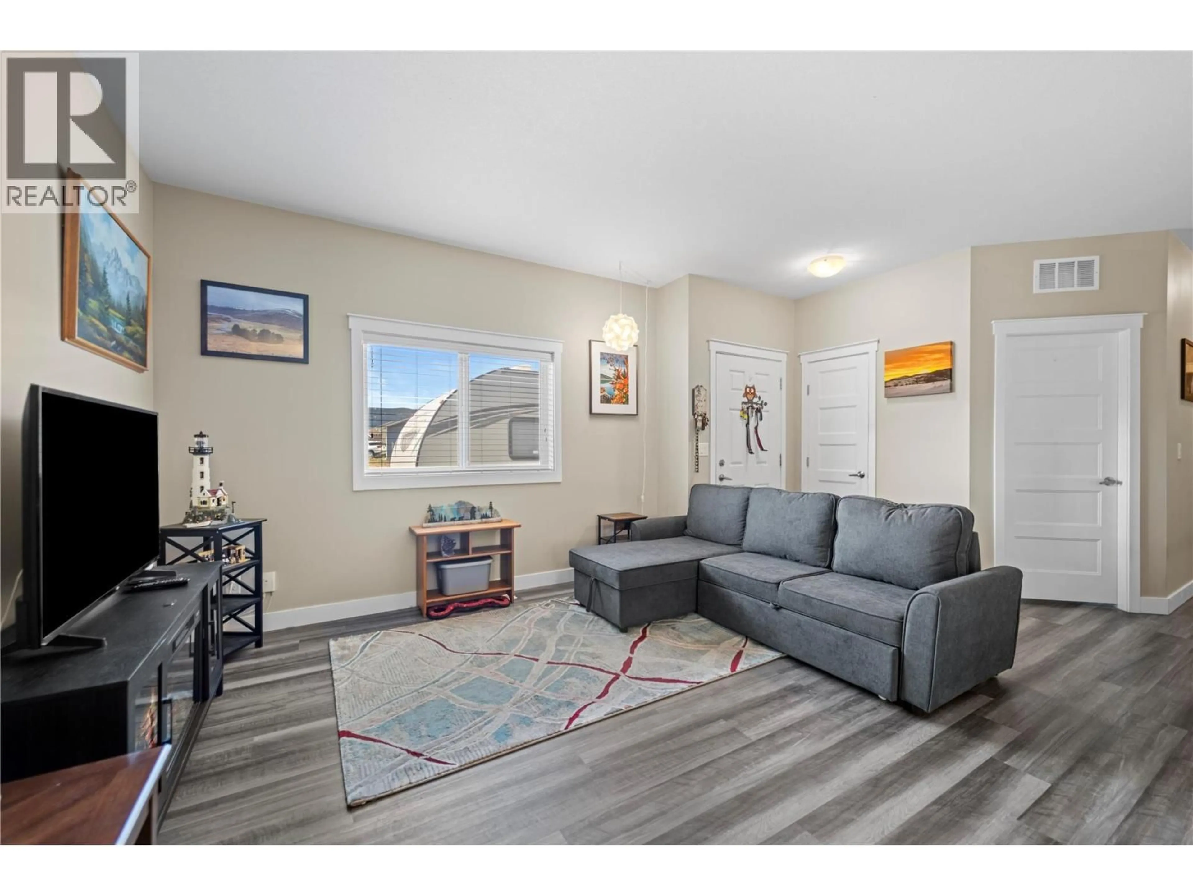 Living room with furniture, unknown for 2569 SPRING BANK AVENUE, Merritt British Columbia V1K1S1