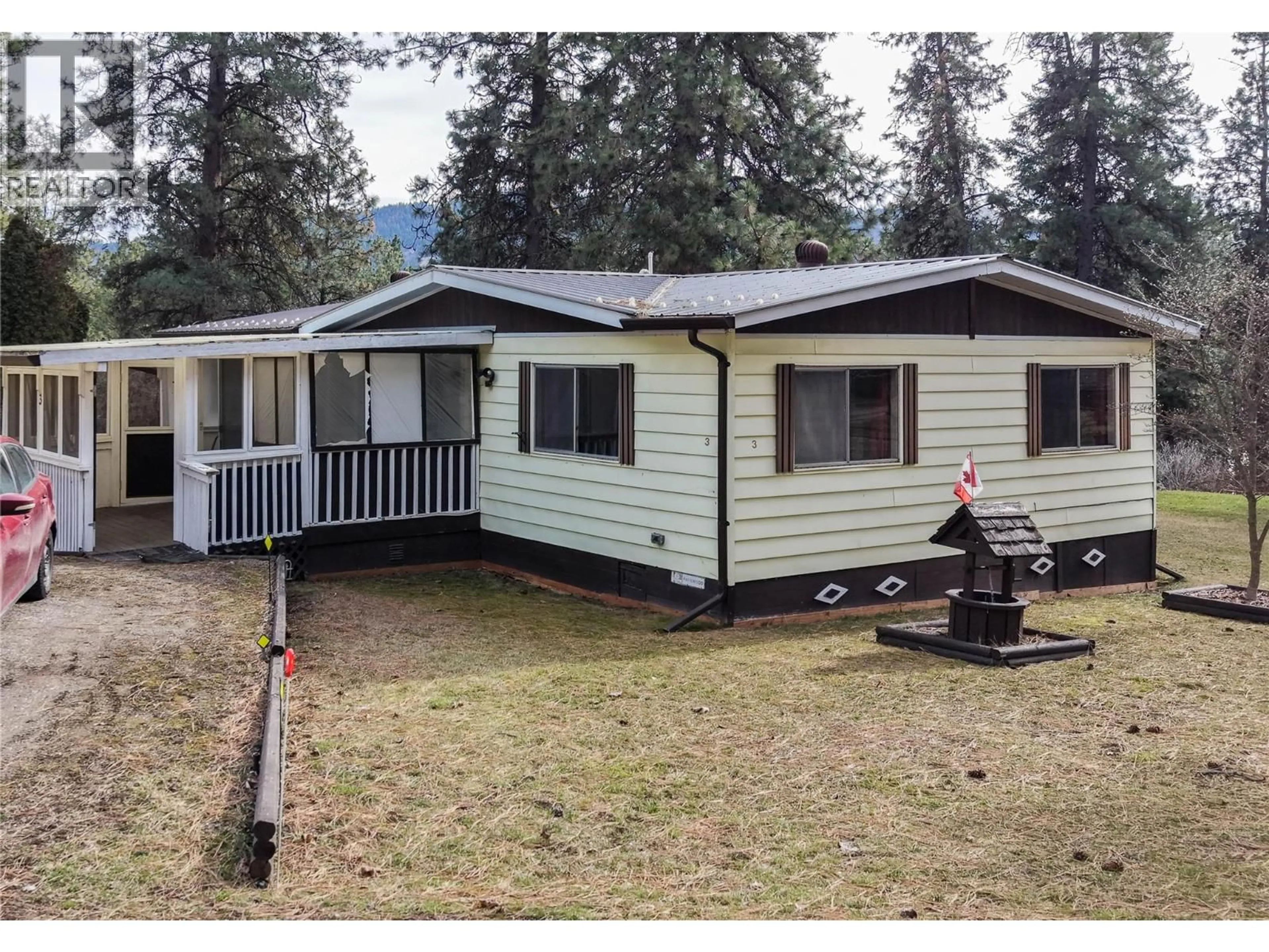 Home with vinyl exterior material, mountain view for 3 - 12069 WESTSIDE ROAD, Vernon British Columbia V1H2A5