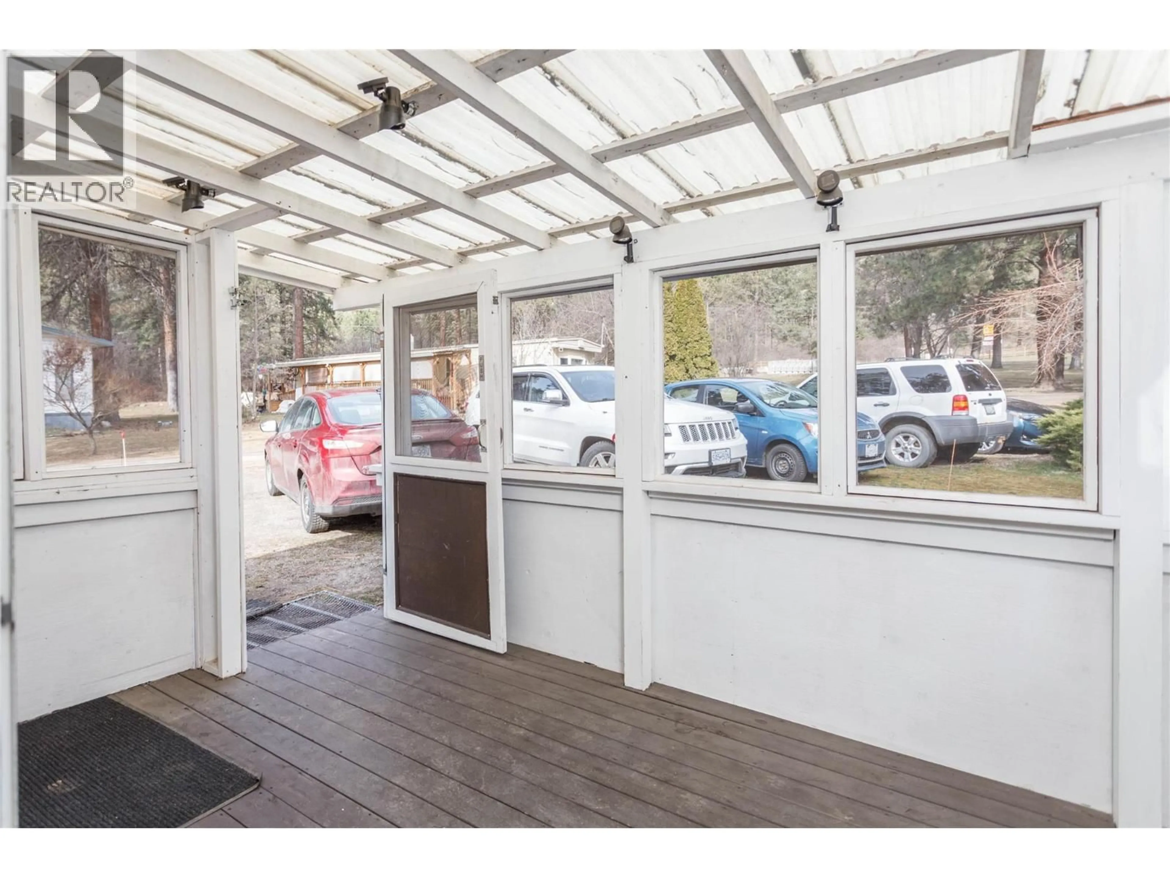 Indoor garage for 3 - 12069 WESTSIDE ROAD, Vernon British Columbia V1H2A5