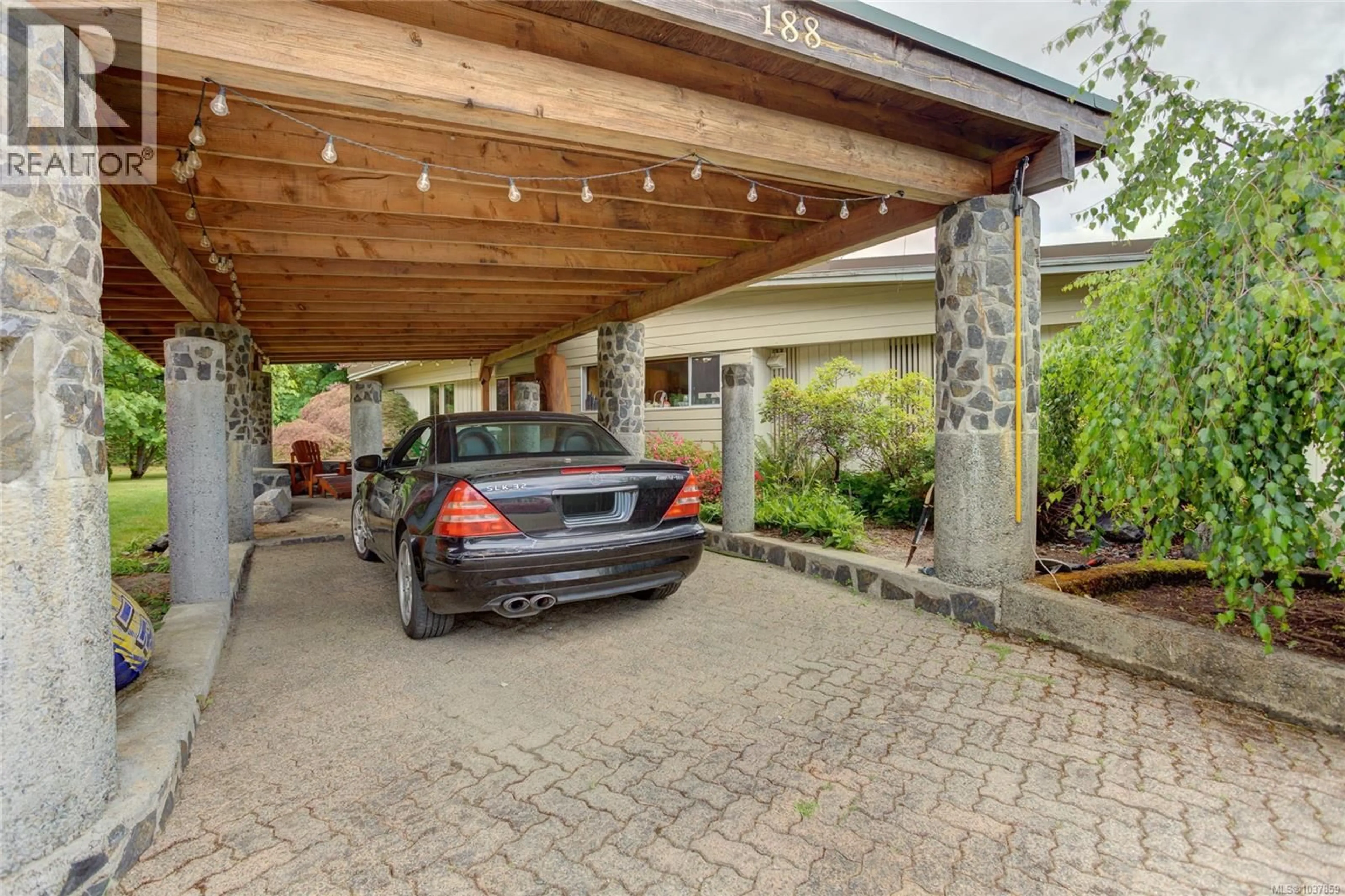 Indoor garage for 188 NITINAT AVENUE, Lake Cowichan British Columbia V0R2G0