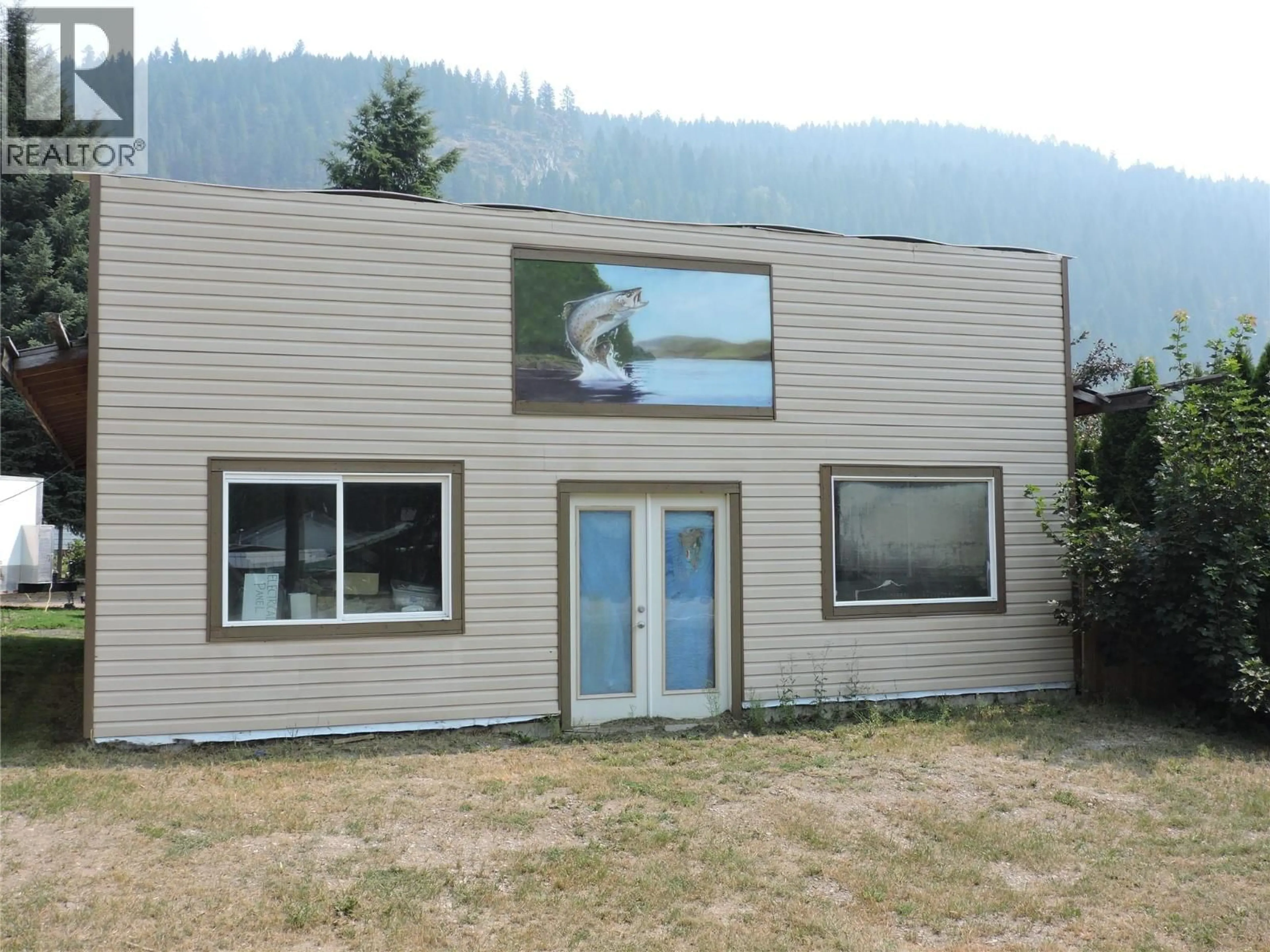 Home with vinyl exterior material, building for 684 GOVERNMENT AVENUE NORTH, Greenwood British Columbia V0H1J0