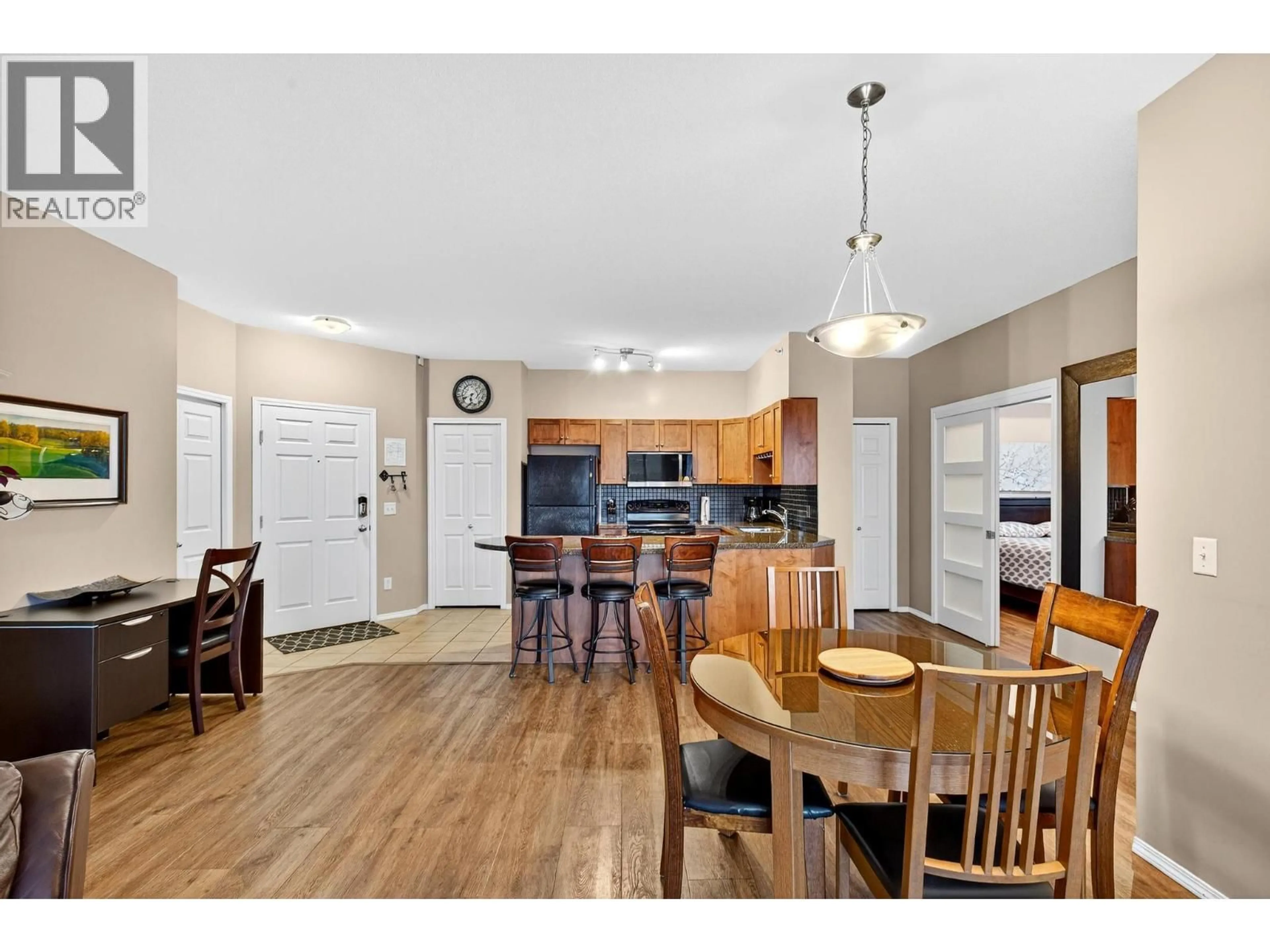 Open concept kitchen, unknown for 1402 - 1875 COUNTRY CLUB DRIVE, Kelowna British Columbia v1v2w7