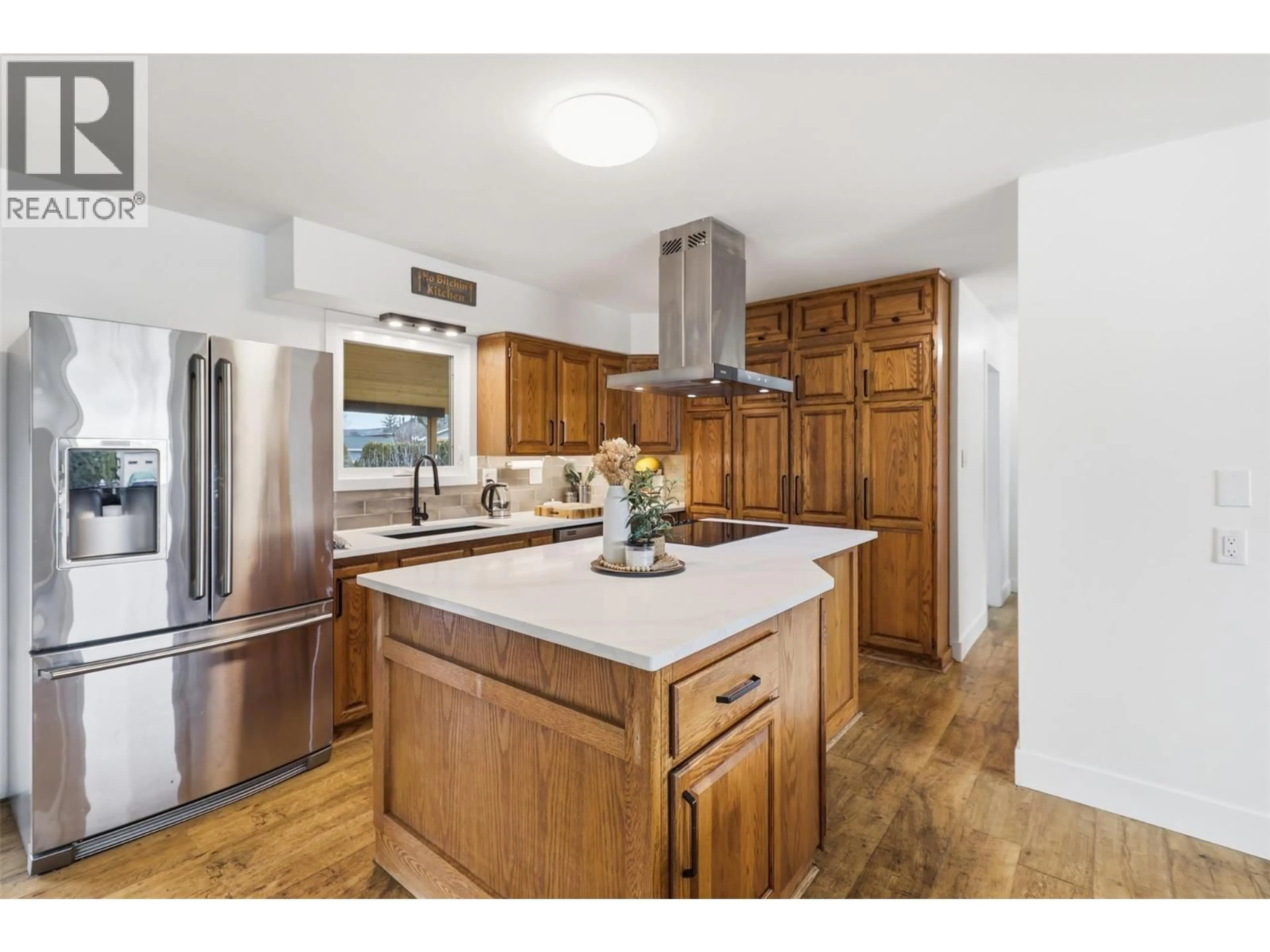 Open concept kitchen, unknown for 126 PARLOW ROAD, Kamloops British Columbia V2C4Z8