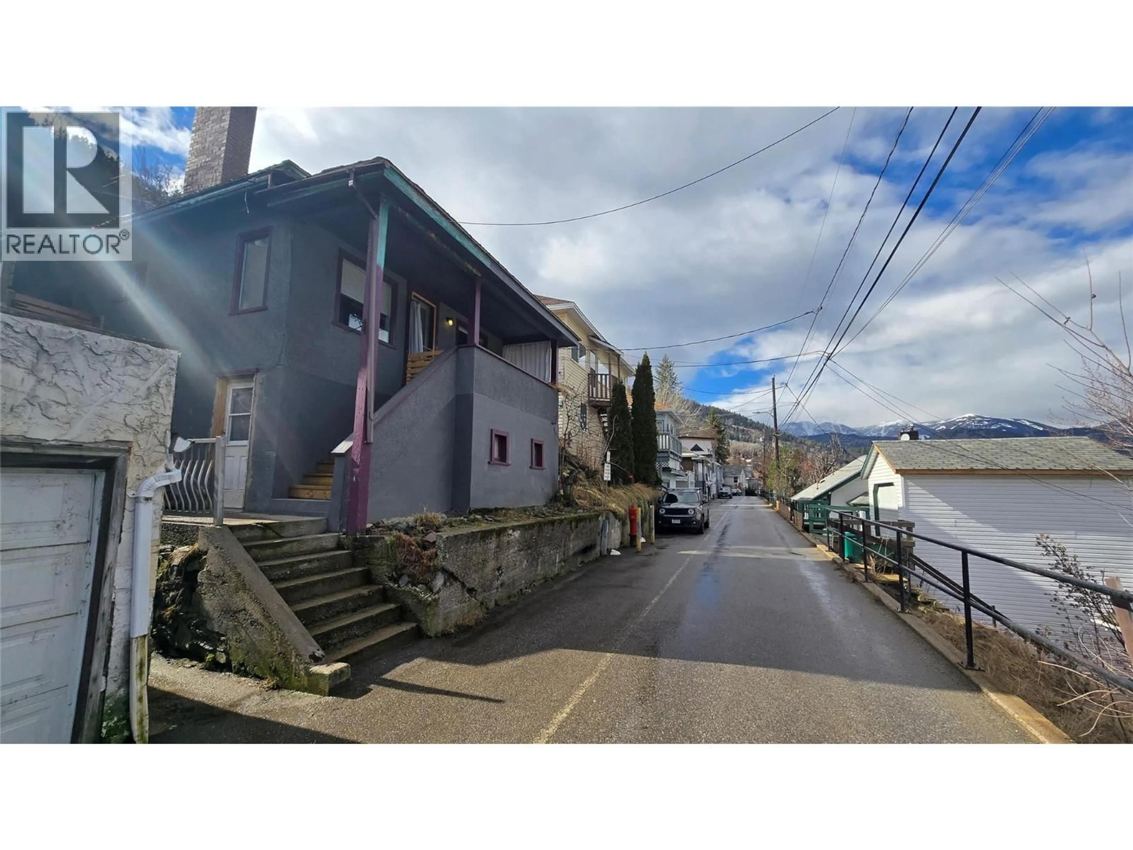 Blurry image for 2078 TOPPING STREET, Trail British Columbia V1R4G5
