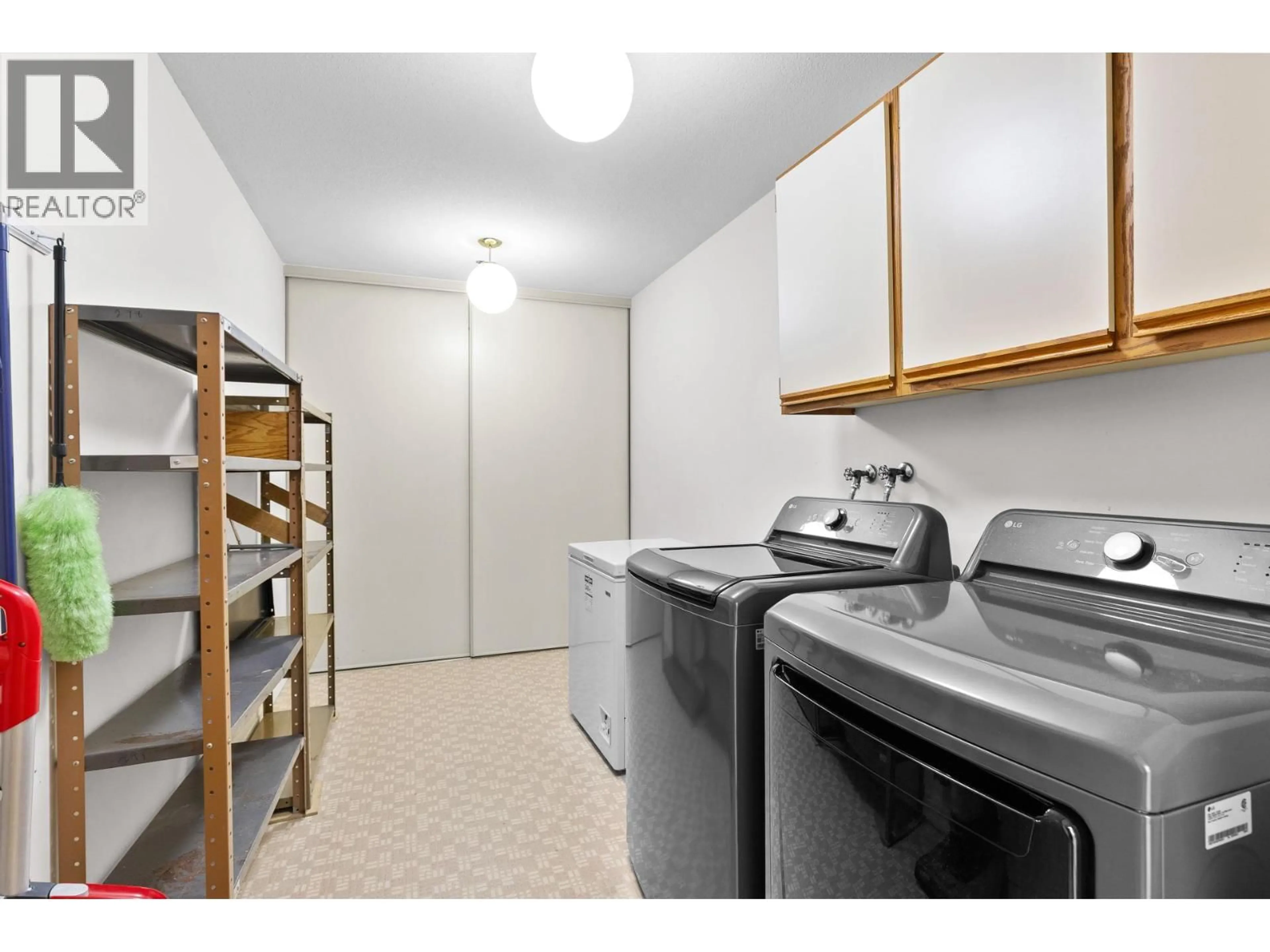 Laundry room for 214 - 1045 SUTHERLAND AVENUE, Kelowna British Columbia V1Y5Y1