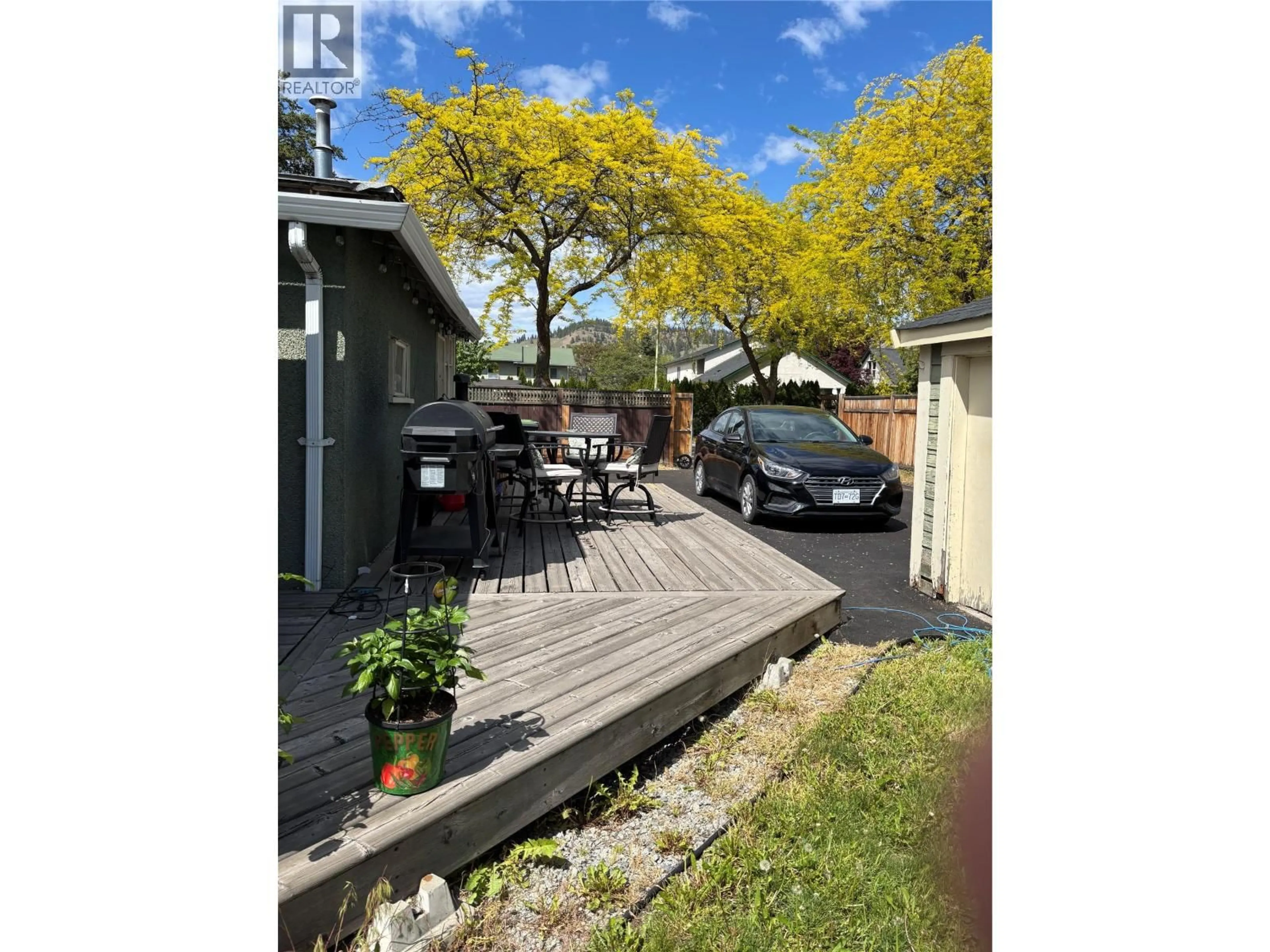 Patio, street for 1333 RICHTER STREET, Kelowna British Columbia V1Y2L5