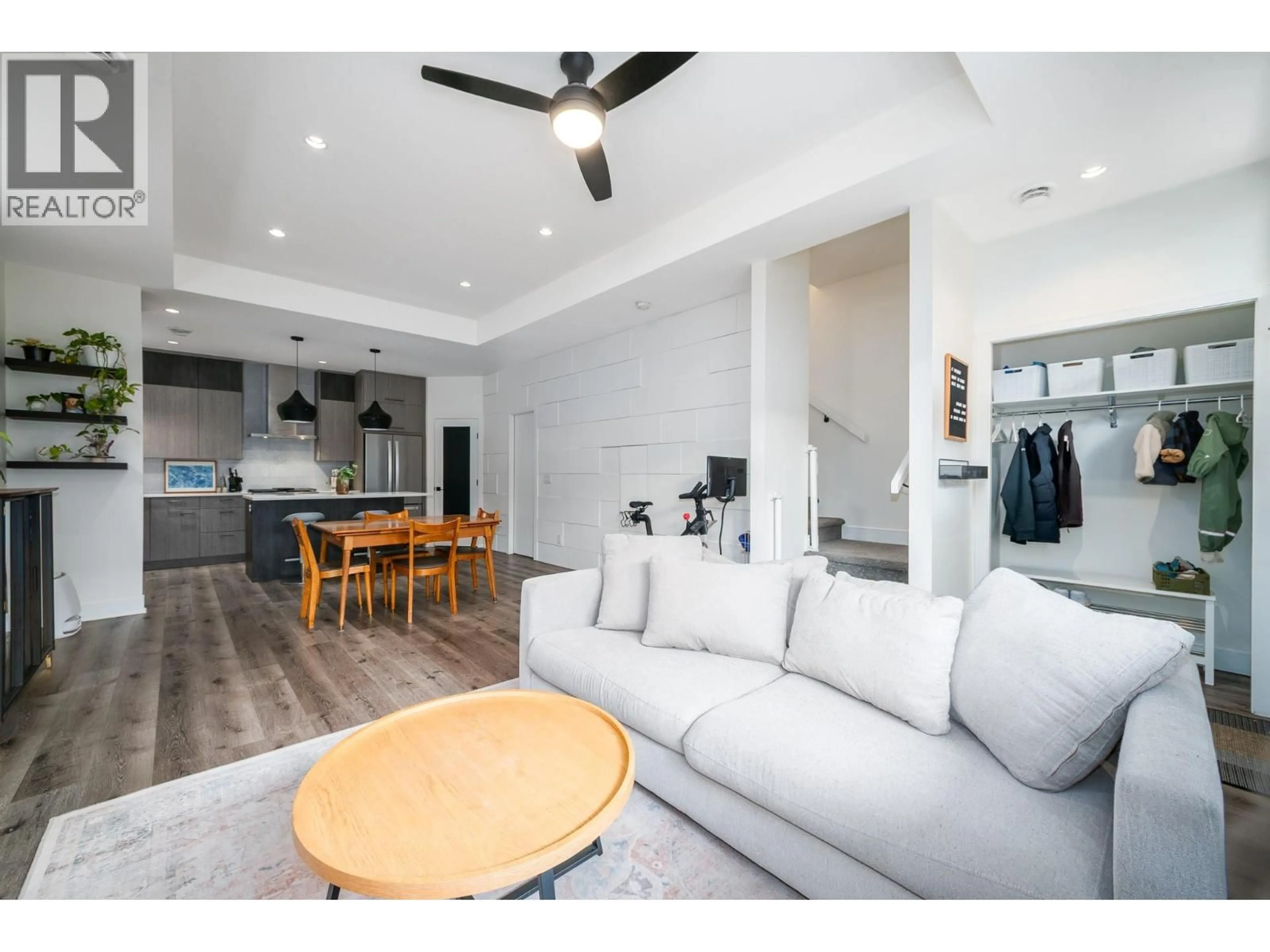 Unknown for 4 - 805 BURNE AVENUE, Kelowna British Columbia V1Y5P6