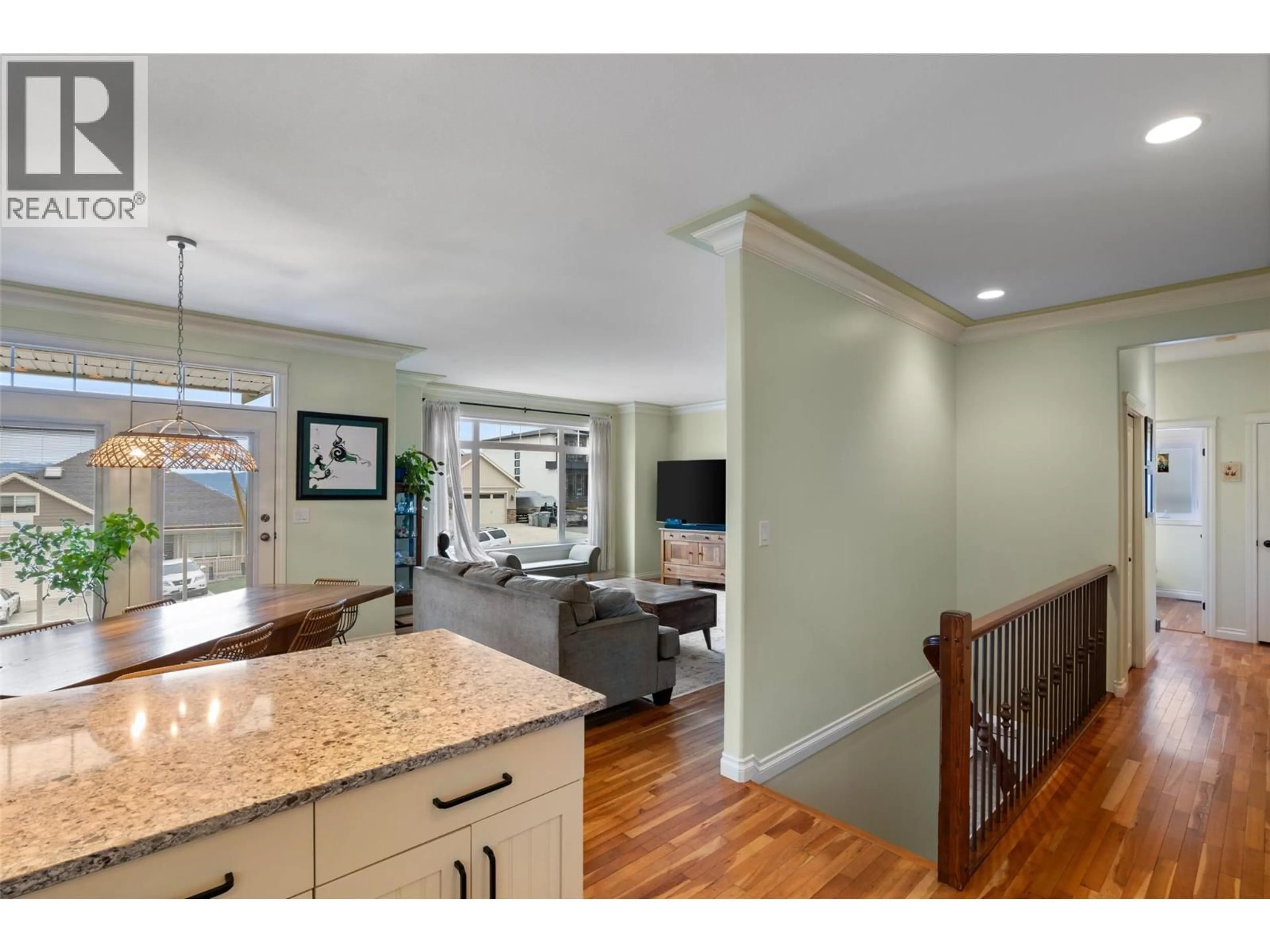 Open concept kitchen, unknown for 639 DUNROBIN DRIVE, Kamloops British Columbia V1S1W2