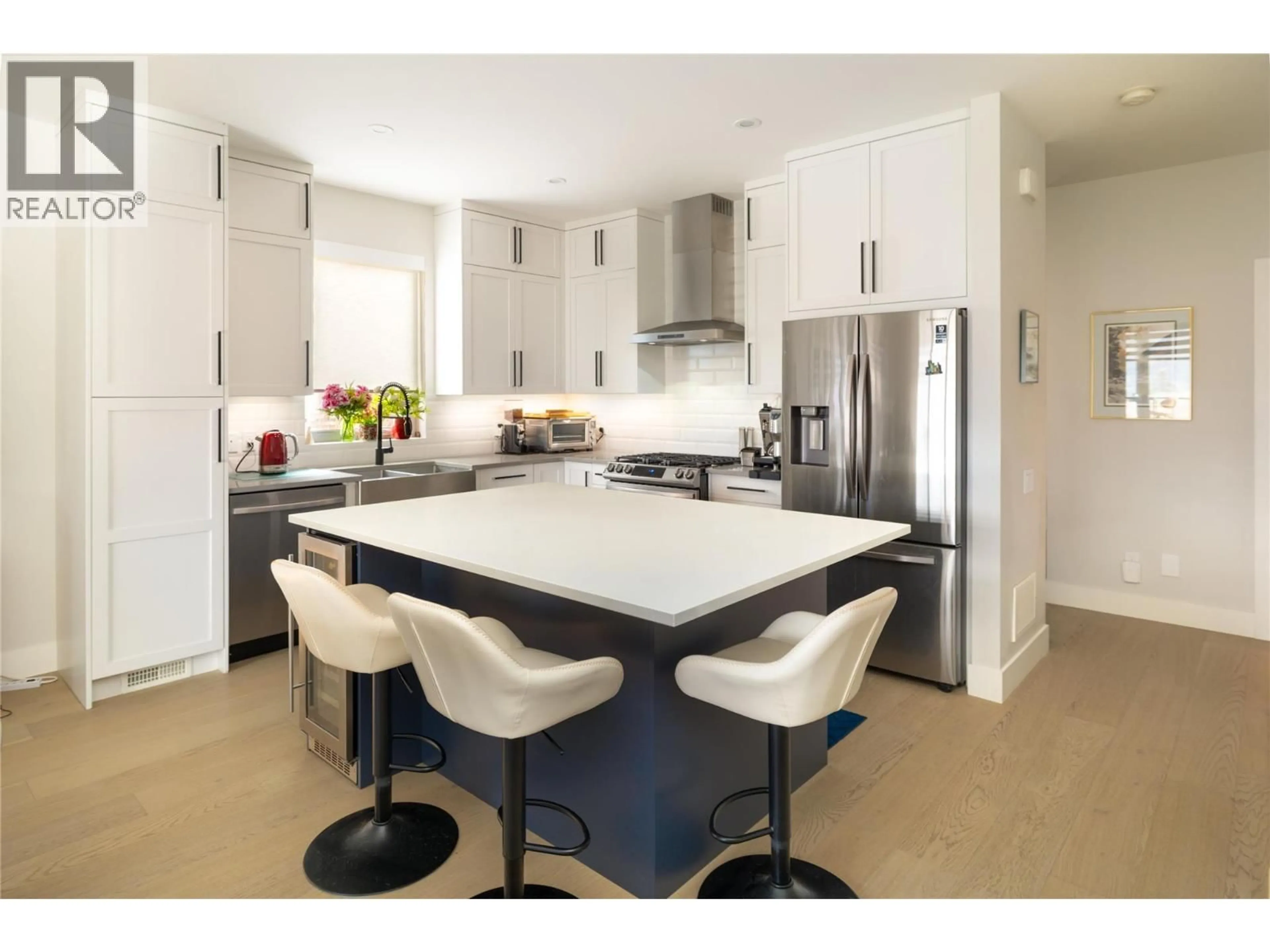 Contemporary kitchen, unknown for 28 - 10100 TYNDALL ROAD, Lake Country British Columbia V4V0A9