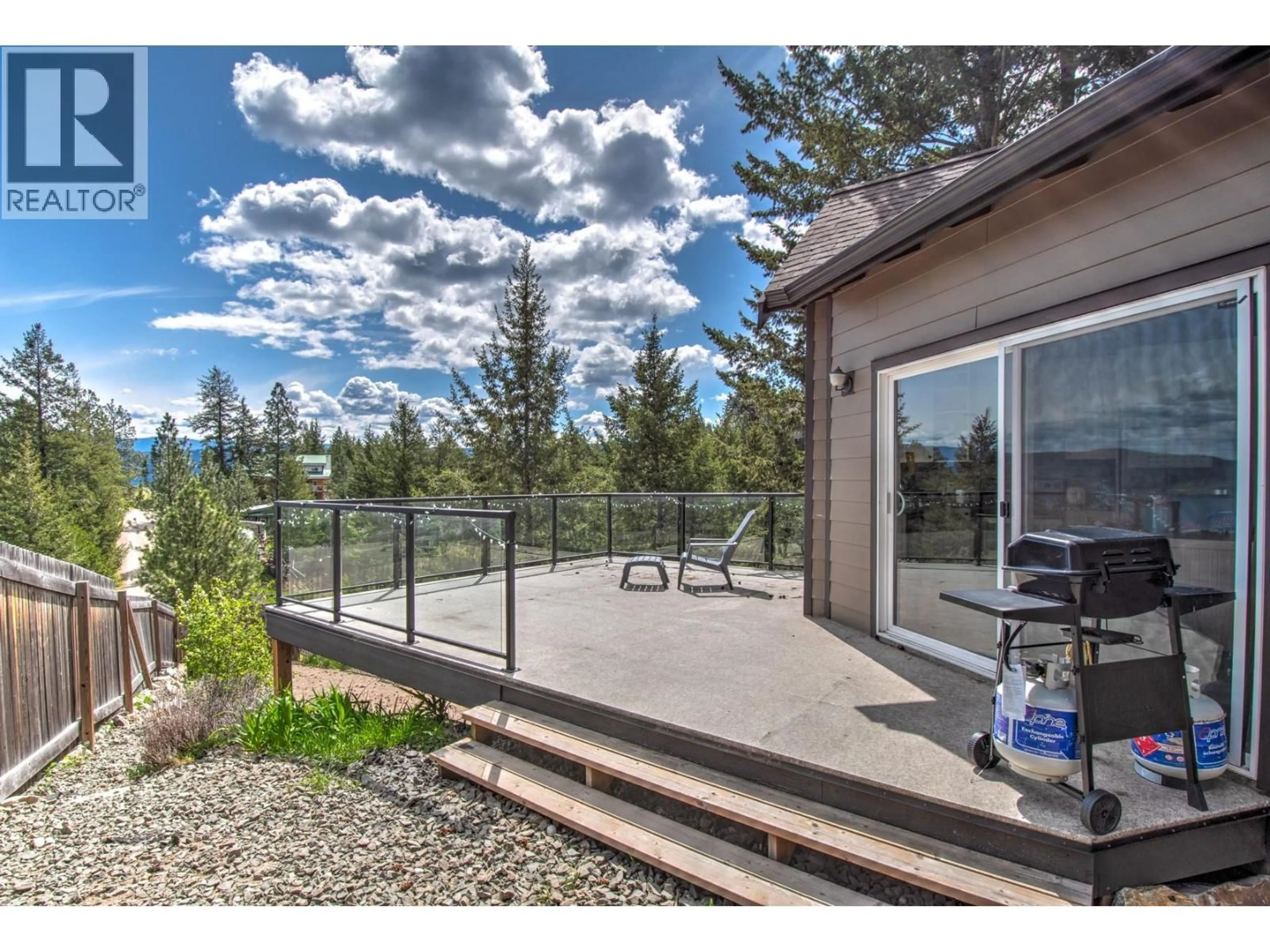 Patio, mountain view for 354 LAKEWOOD ROAD, Vernon British Columbia V1H2B9