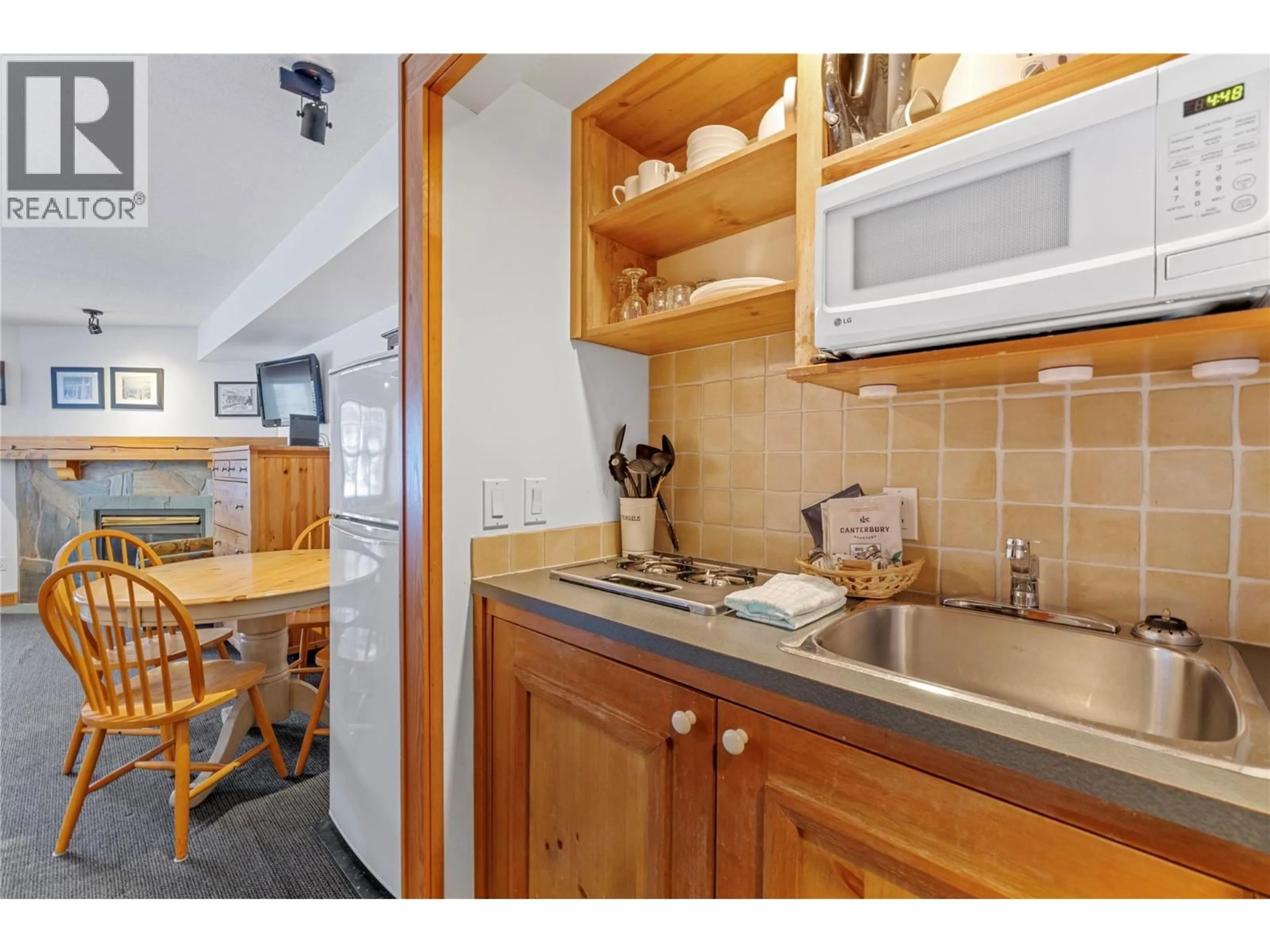 Standard kitchen, unknown for 215 - 5275 BIG WHITE ROAD, Big White British Columbia V1P1P3