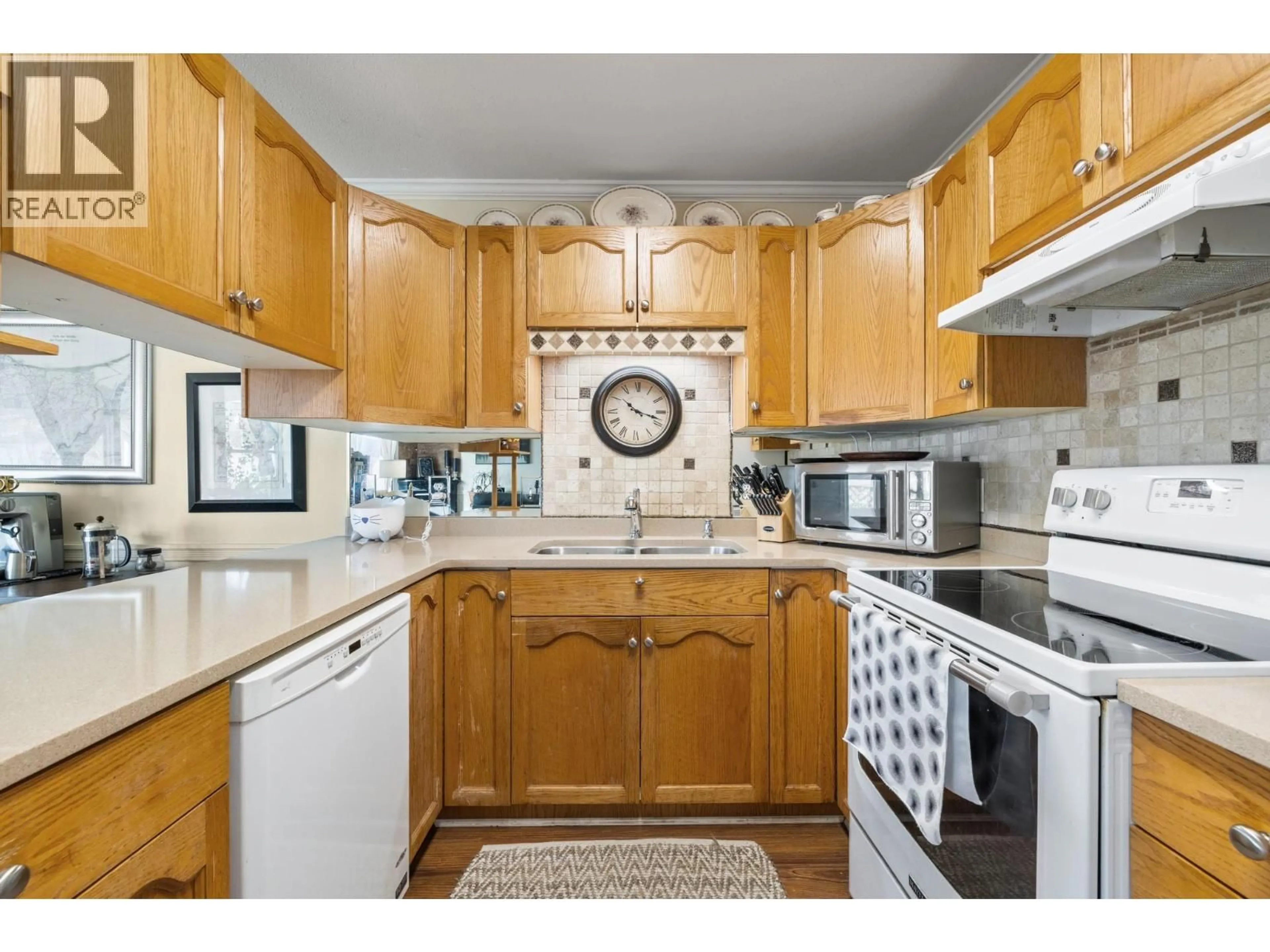 Standard kitchen, unknown for 36 - 4740 20 STREET, Vernon British Columbia V1T9N7