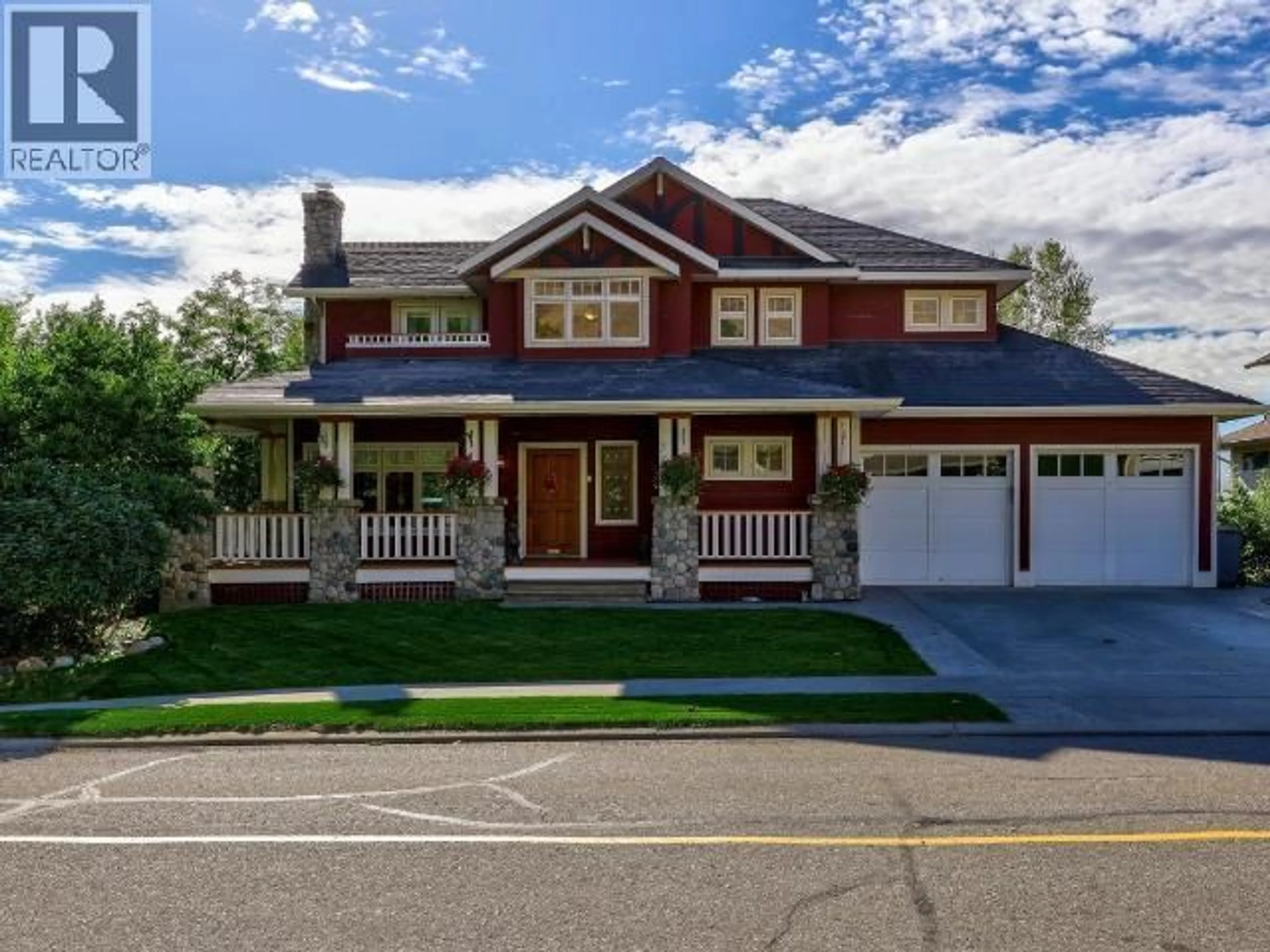 Home with vinyl exterior material, street for 300 MARIPOSA COURT, Kamloops British Columbia V2H1R3