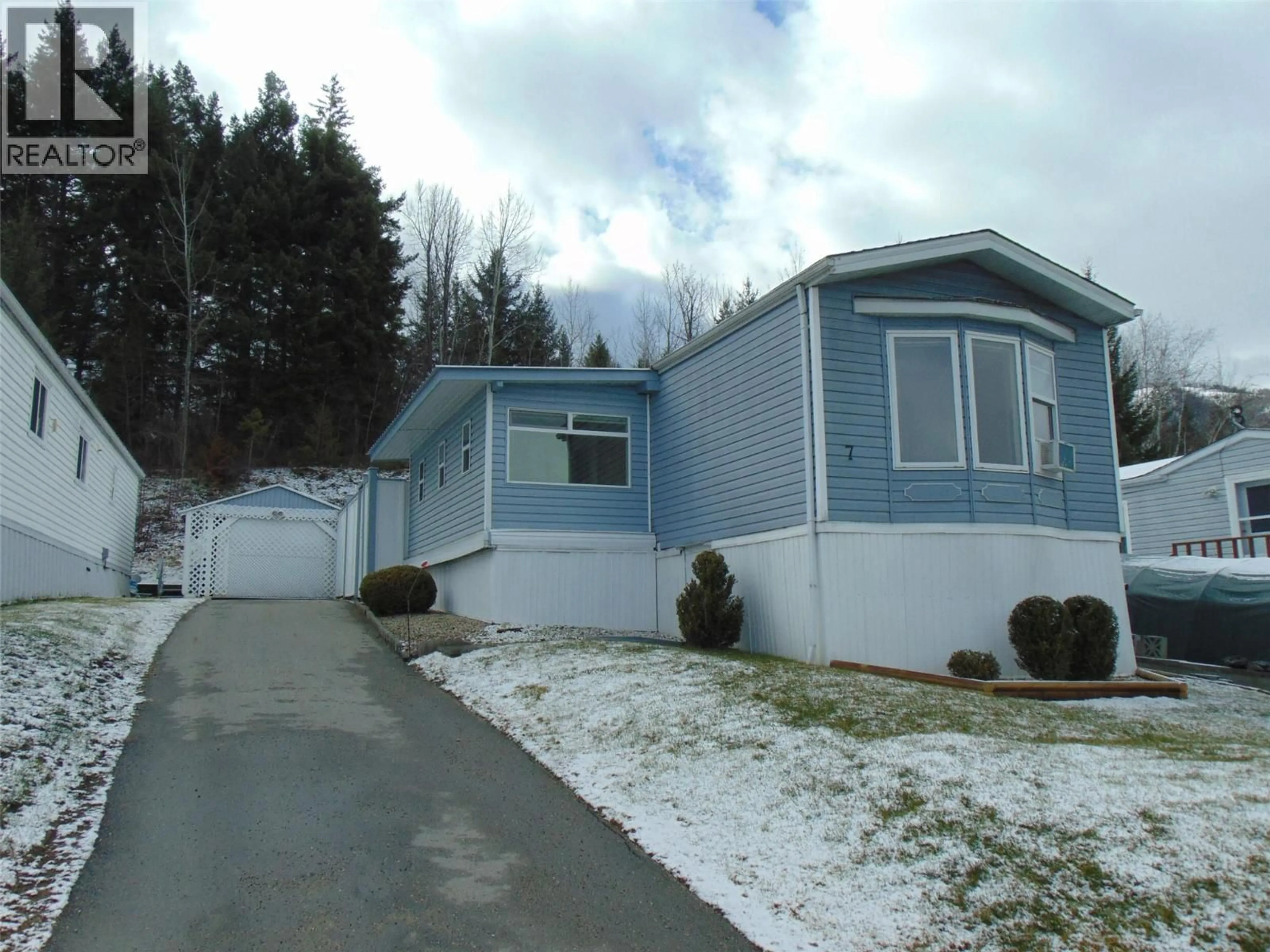 Home with vinyl exterior material, street for 7 - 1420 TRANS CANADA HIGHWAY HIGHWAY, Sorrento British Columbia V0E2W0