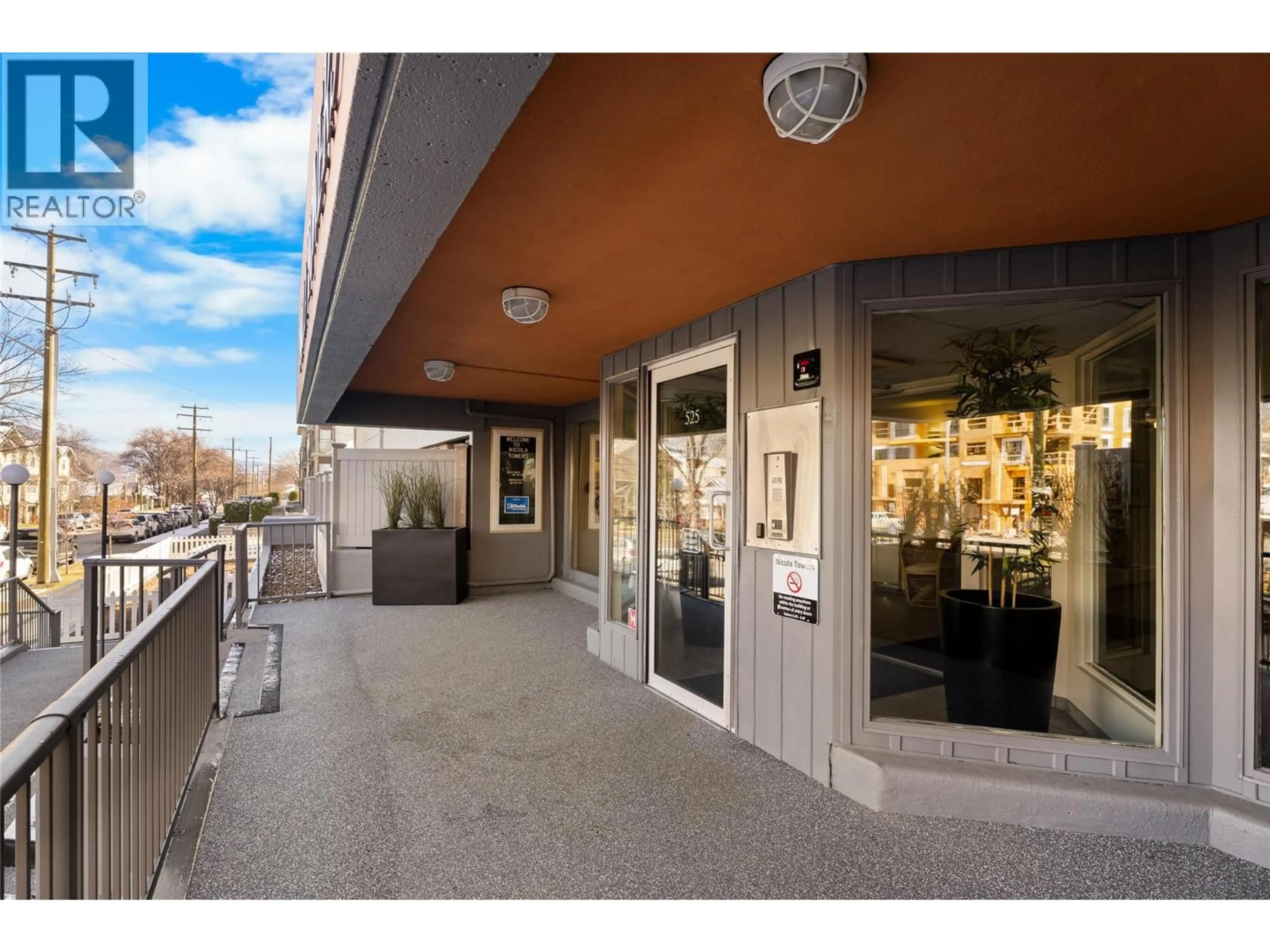 Indoor foyer for 703 - 525 NICOLA STREET, Kamloops British Columbia V2C6J5