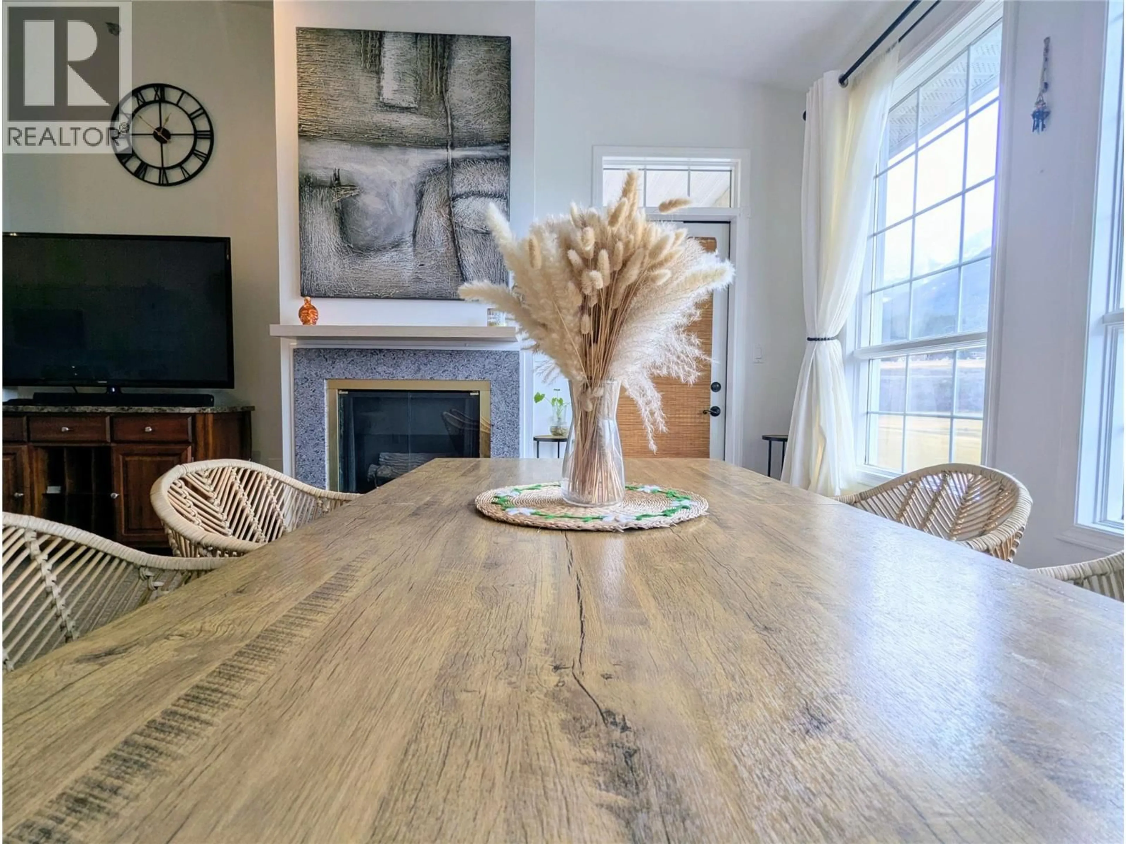 Dining room, wood/laminate floor for 1013A - 5052 RIVERVIEW ROAD, Fairmont Hot Springs British Columbia V0B1L1