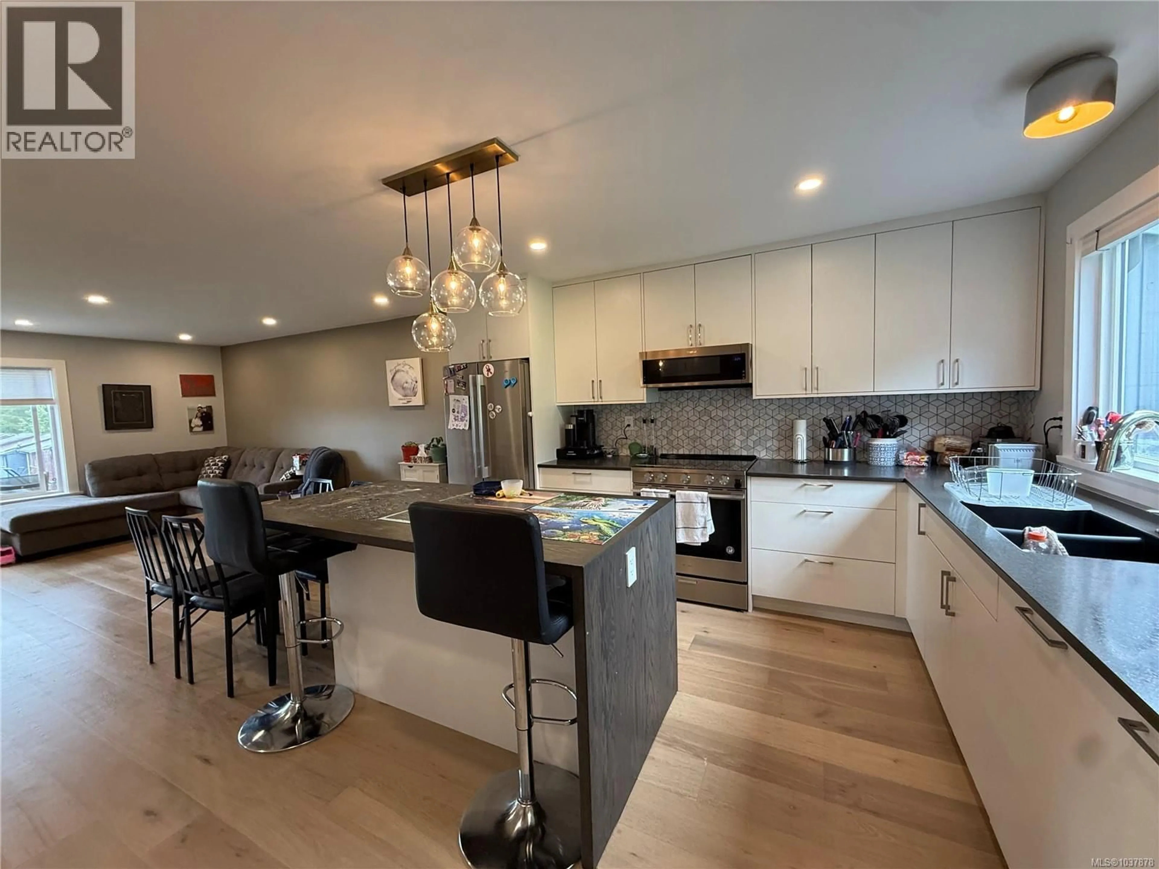 Open concept kitchen, unknown for 9572 CARNARVON PLACE, Port Hardy British Columbia V0N2P0