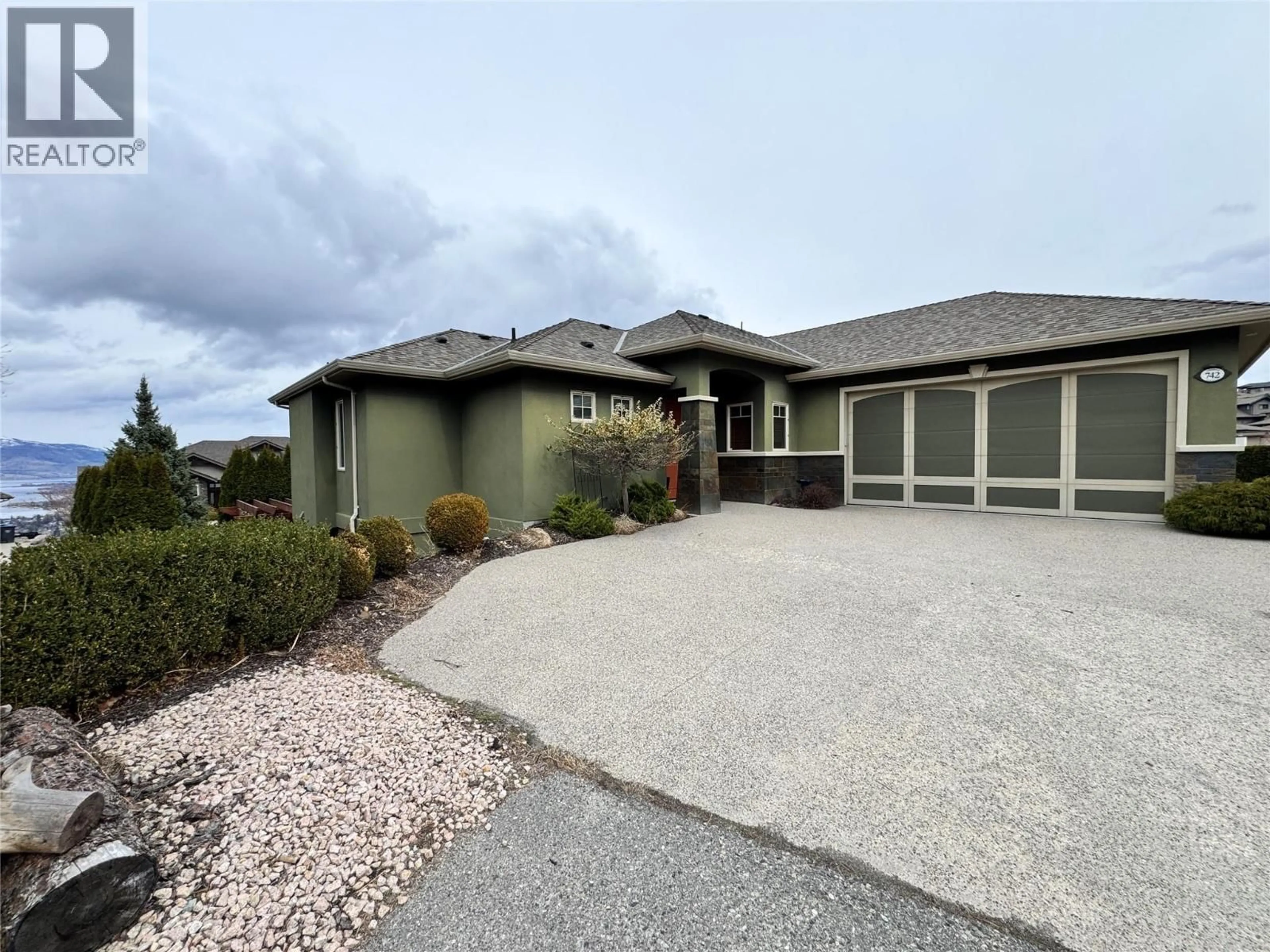 Unknown for 742 CROZIER AVENUE, Kelowna British Columbia V1W5H4