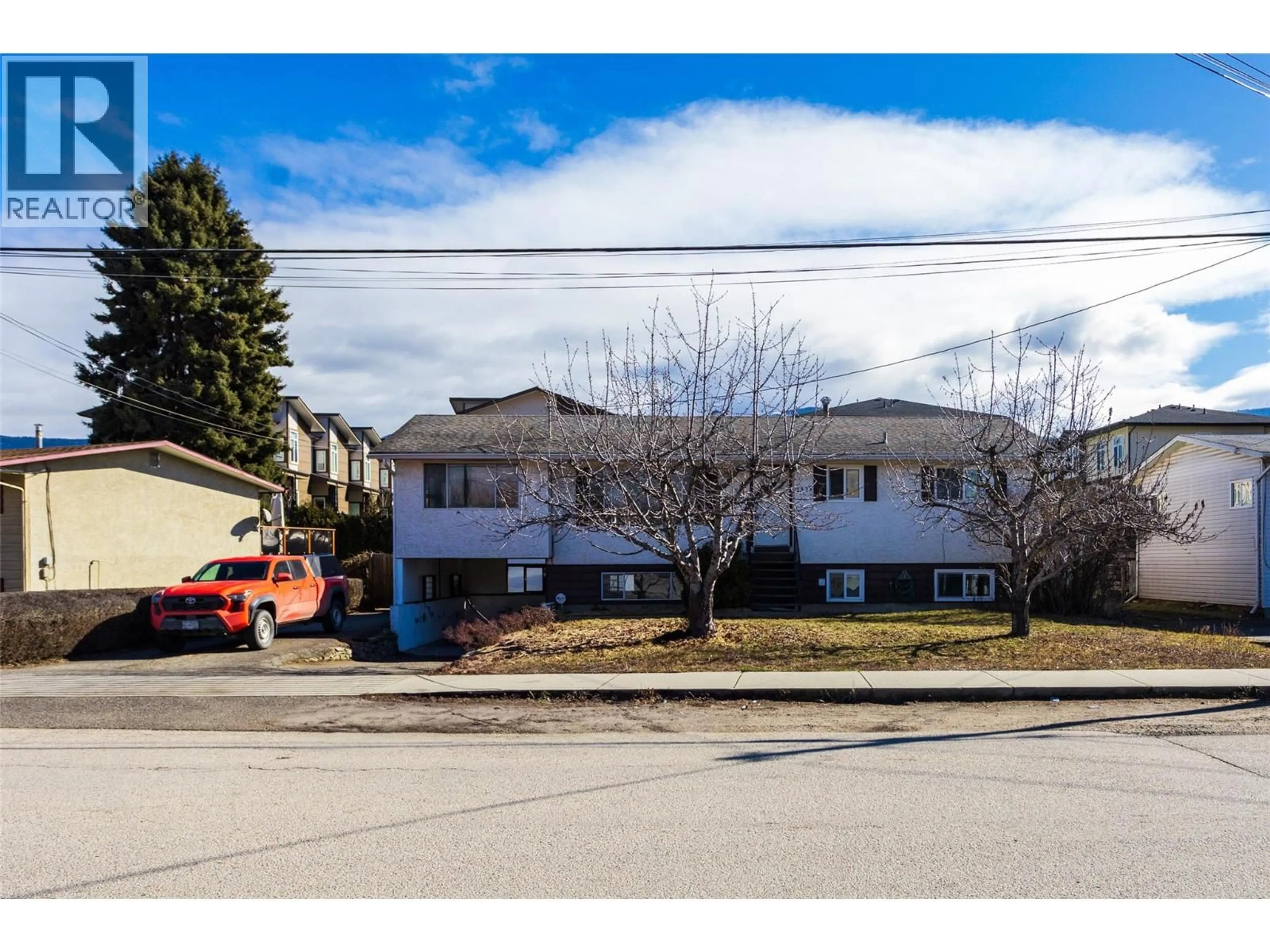 A pic from outside/outdoor area/front of a property/back of a property/a pic from drone, street for 1335 ALDON ROAD, Kelowna British Columbia V1X5A1