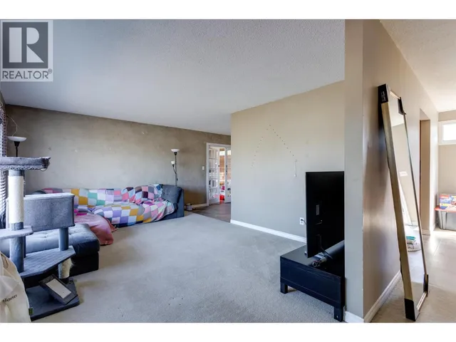 1335 ALDON ROAD, Kelowna 4