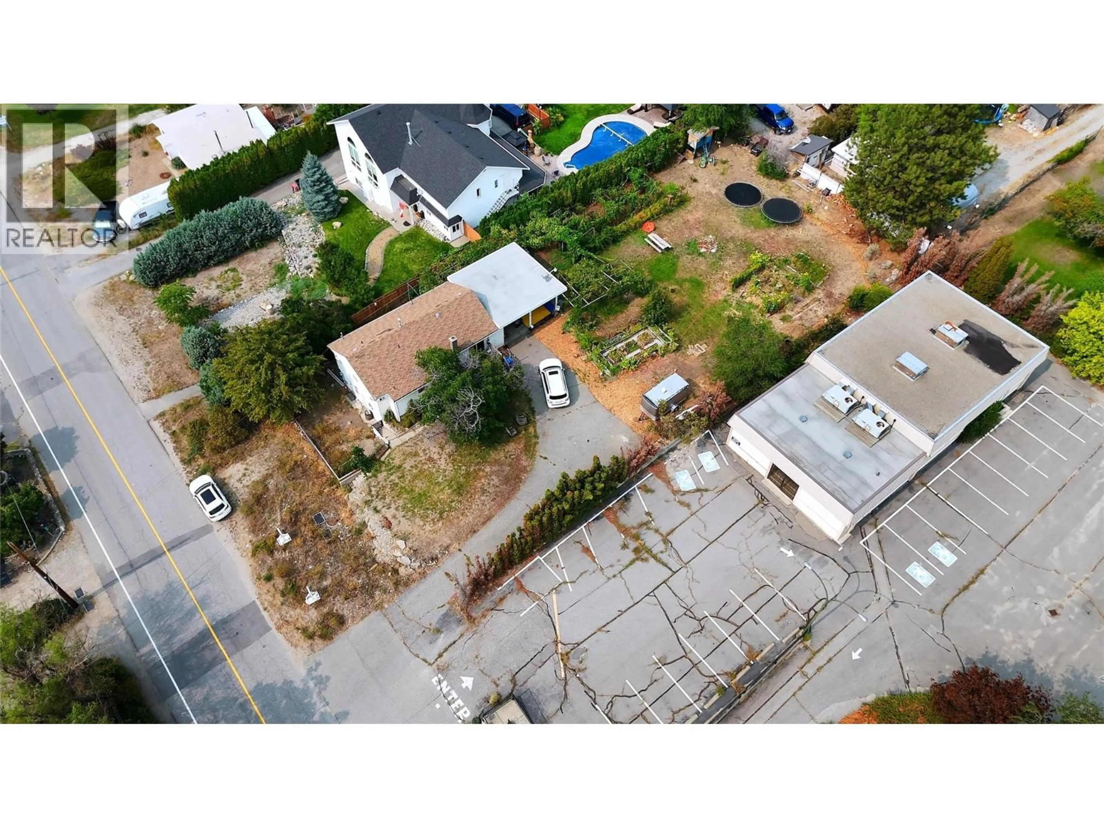 A pic from outside/outdoor area/front of a property/back of a property/a pic from drone, street for JULIA STREET, Summerland British Columbia V0H1Z5