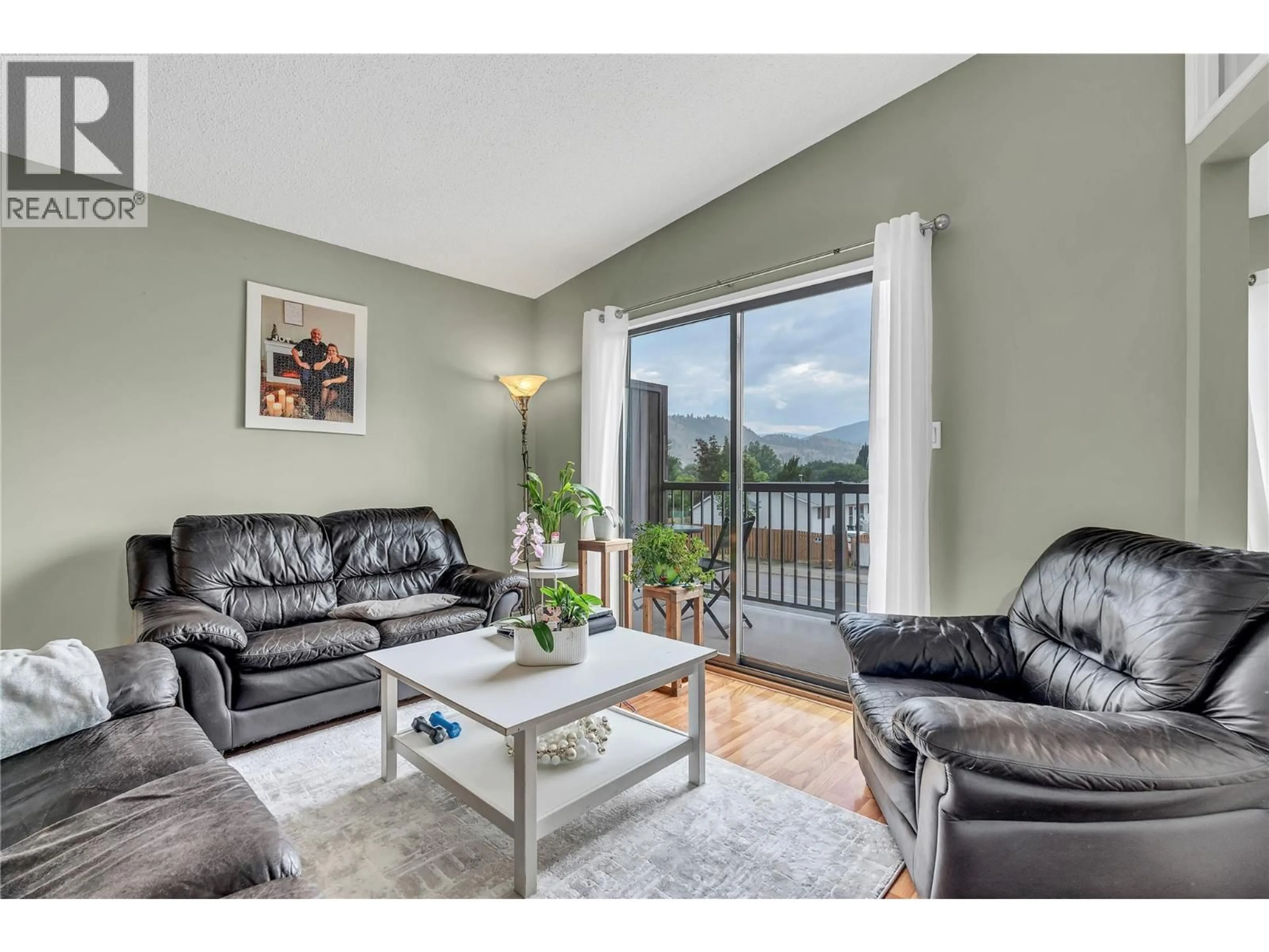 Living room with furniture, unknown for 2494 CORNWALL DRIVE, Penticton British Columbia V2A6R7