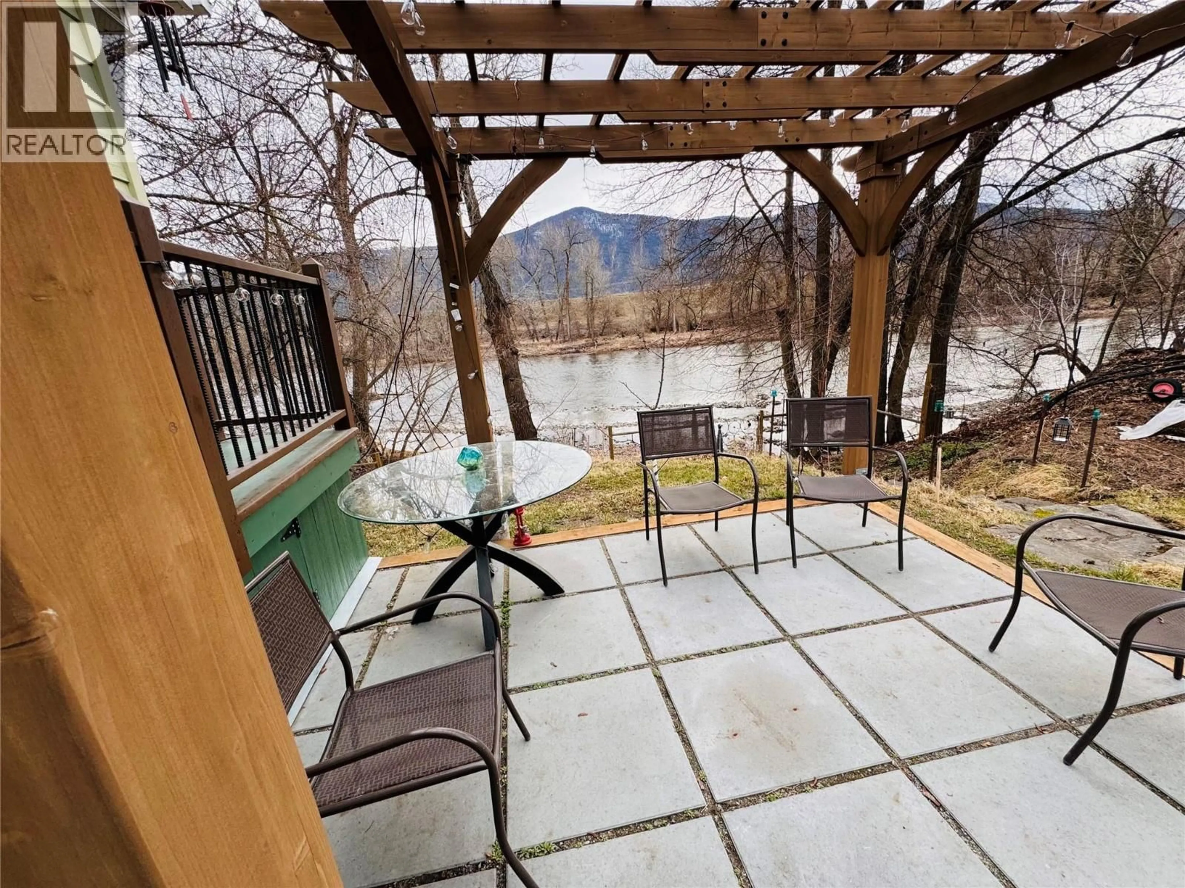 Patio, water/lake/river/ocean view for 904 KETTLE RIVER DRIVE, Grand Forks British Columbia V0H1H0