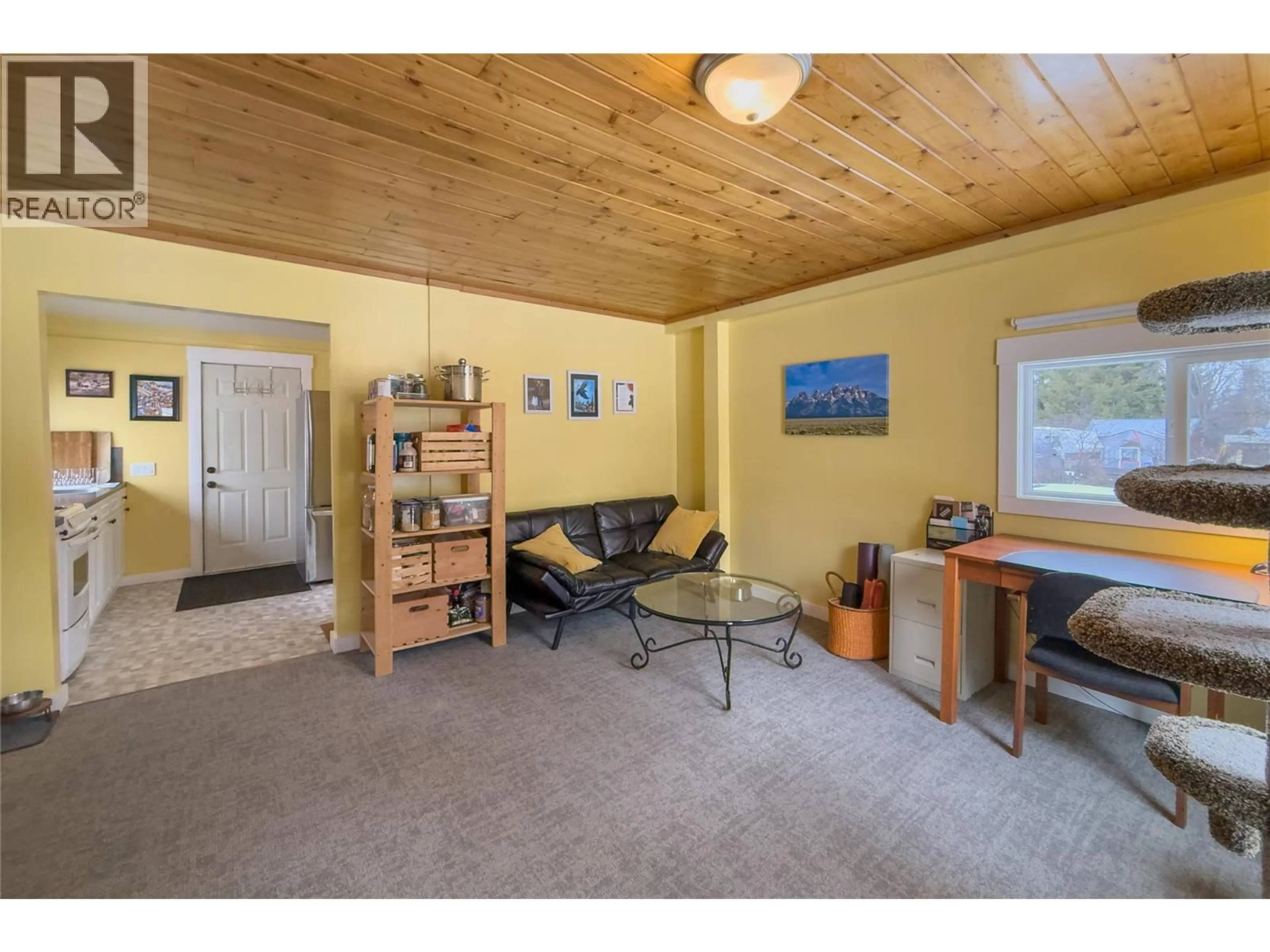 Living room with furniture, unknown for 876 CANYON CREEK ROAD, Golden British Columbia V0A1H2