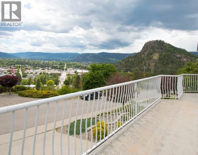 7415 VALLEY HEIGHTS DRIVE, Grand Forks 4