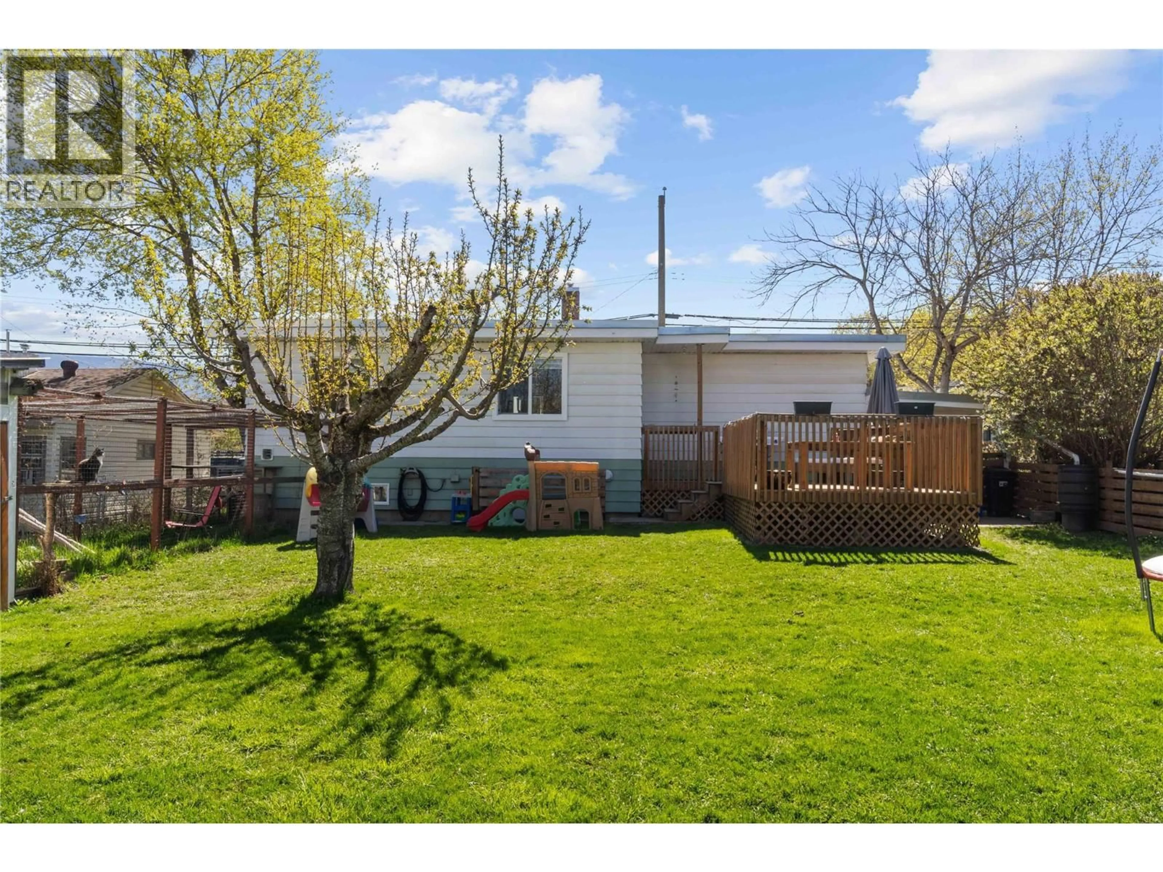 A pic from outside/outdoor area/front of a property/back of a property/a pic from drone, street for 715 MILL AVENUE, Enderby British Columbia V0E1V0