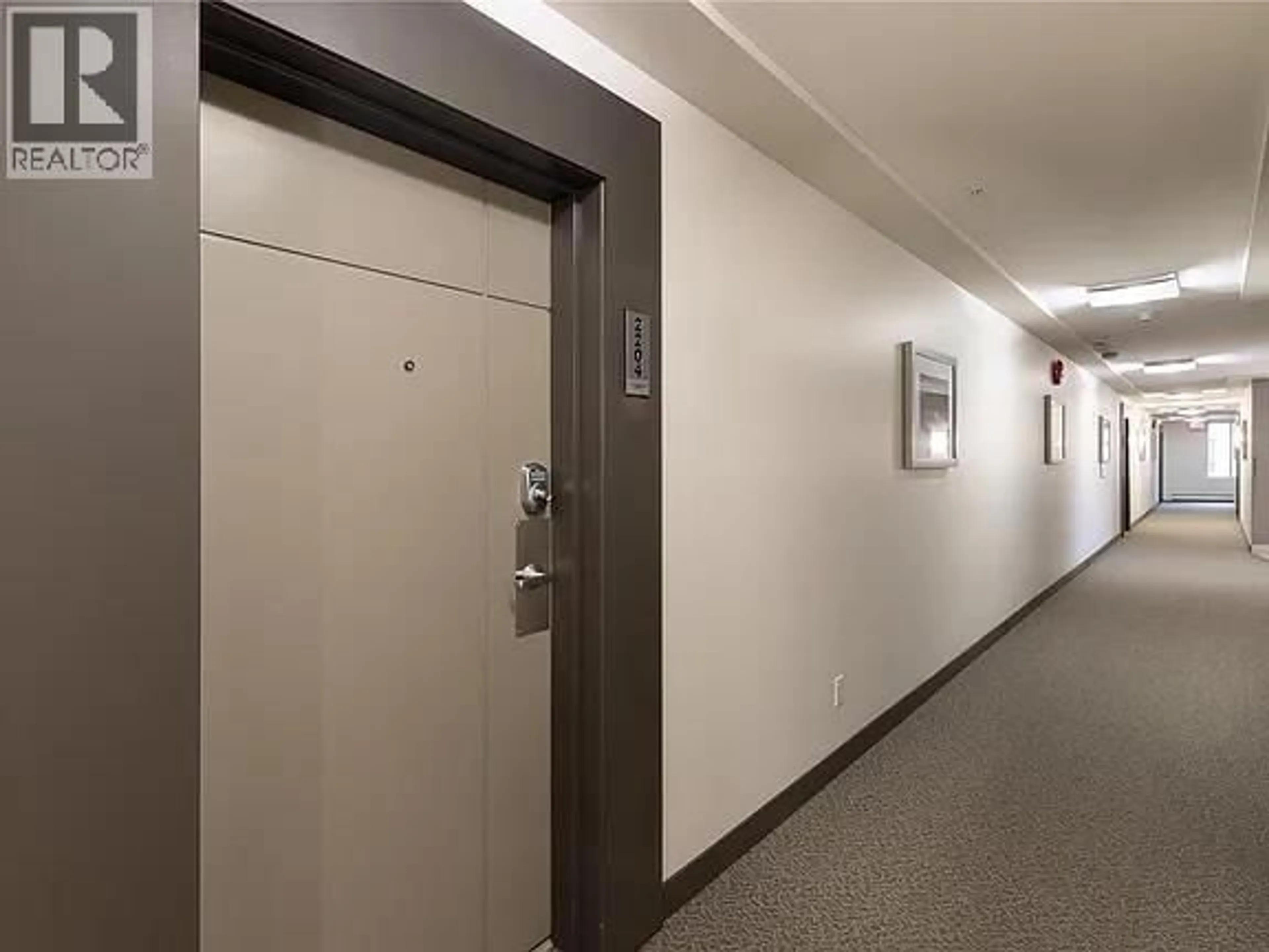 Indoor foyer for 2204 - 7343 OKANAGAN LANDING ROAD, Vernon British Columbia V1H2J6