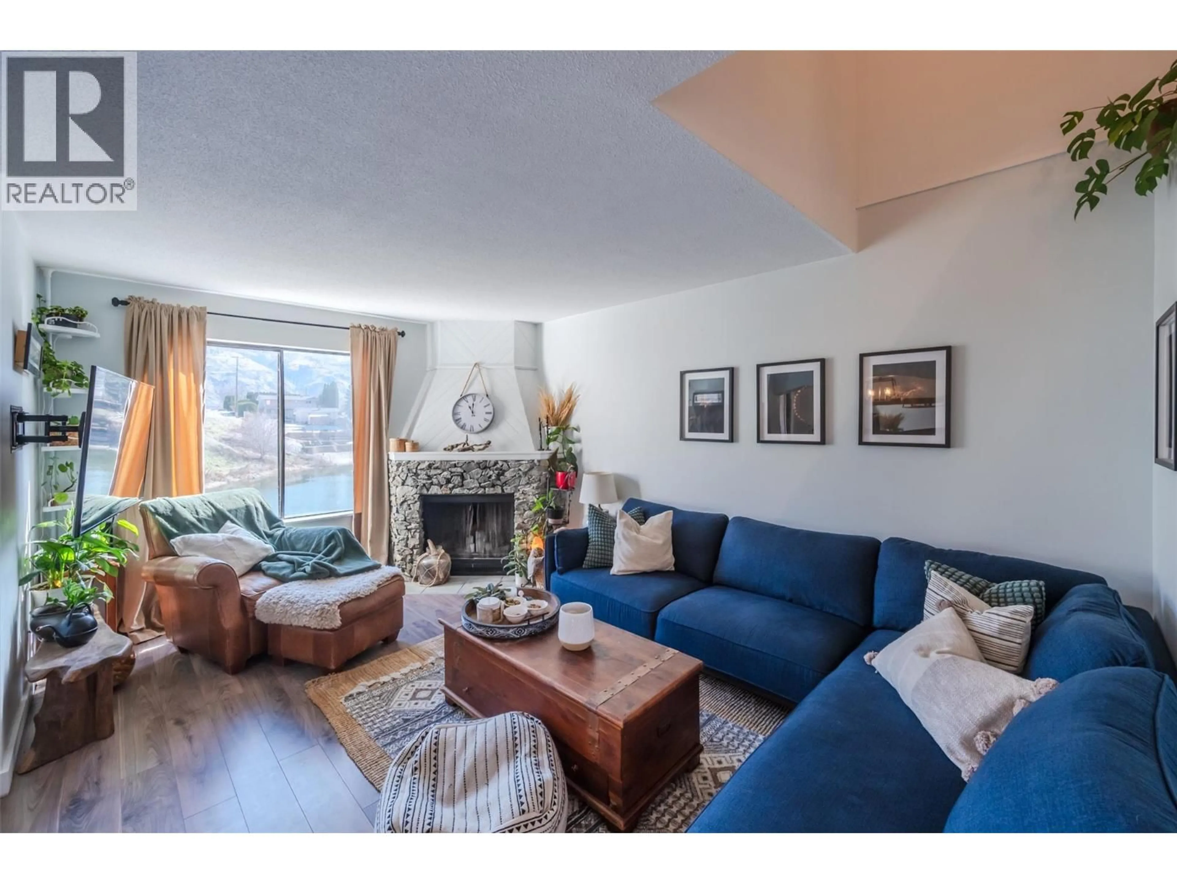 Living room with furniture, unknown for 1A - 8043 VEDETTE DRIVE, Osoyoos British Columbia V0H1V2