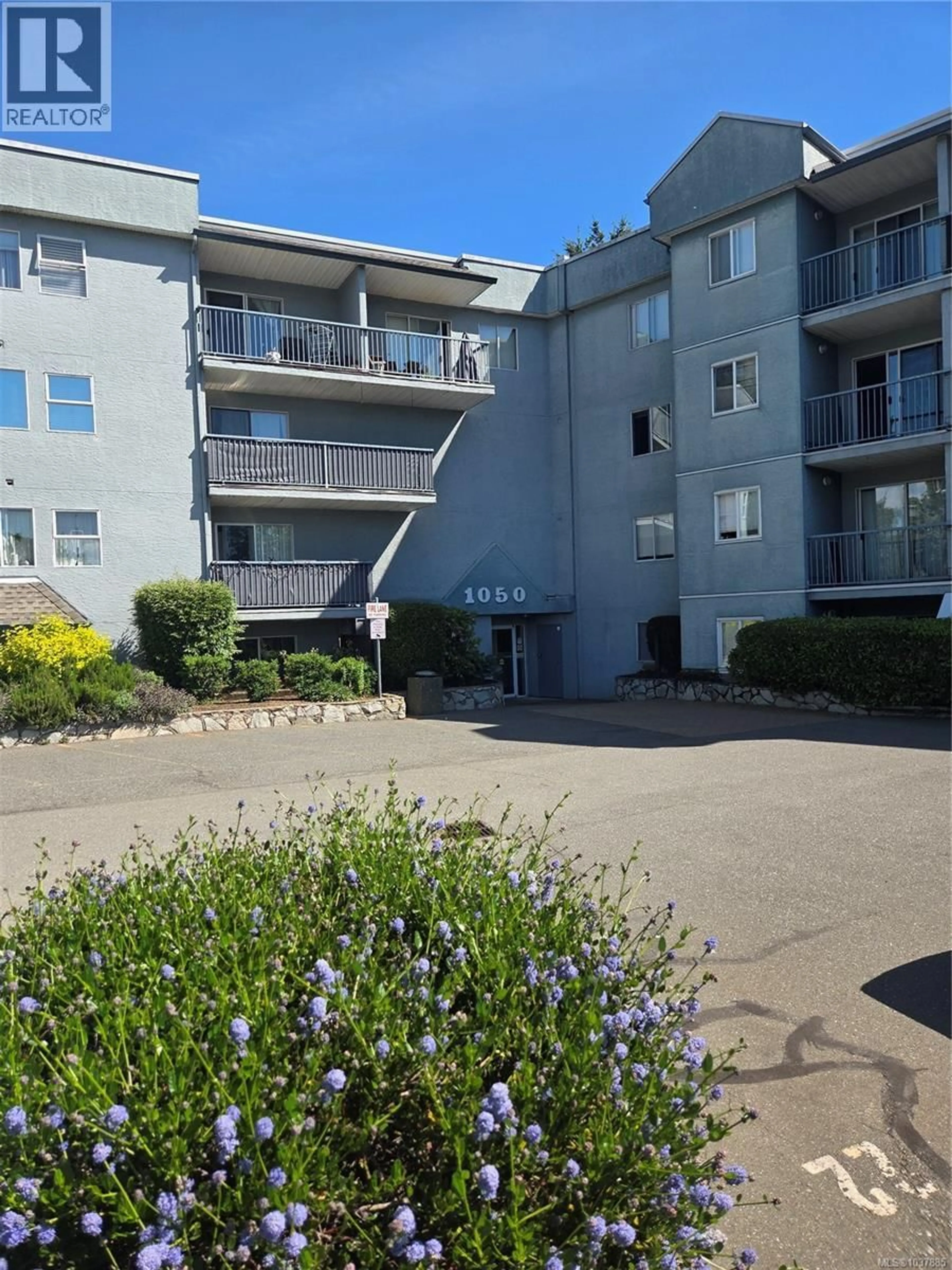 A pic from outside/outdoor area/front of a property/back of a property/a pic from drone, unknown for 107 - 1050 BRAIDWOOD ROAD, Courtenay British Columbia V9N3R9