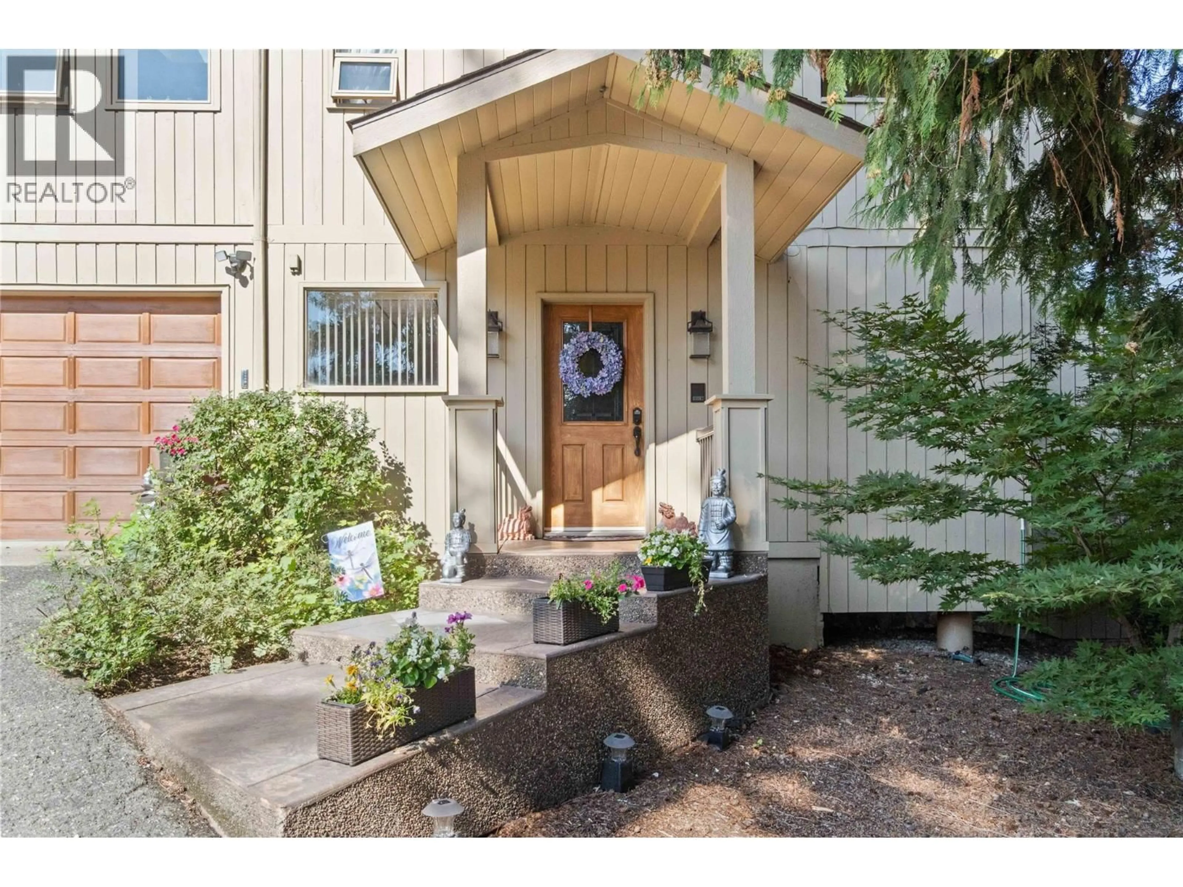 Indoor entryway for 2308 TA LANA TRAIL, Blind Bay British Columbia V0E2W2