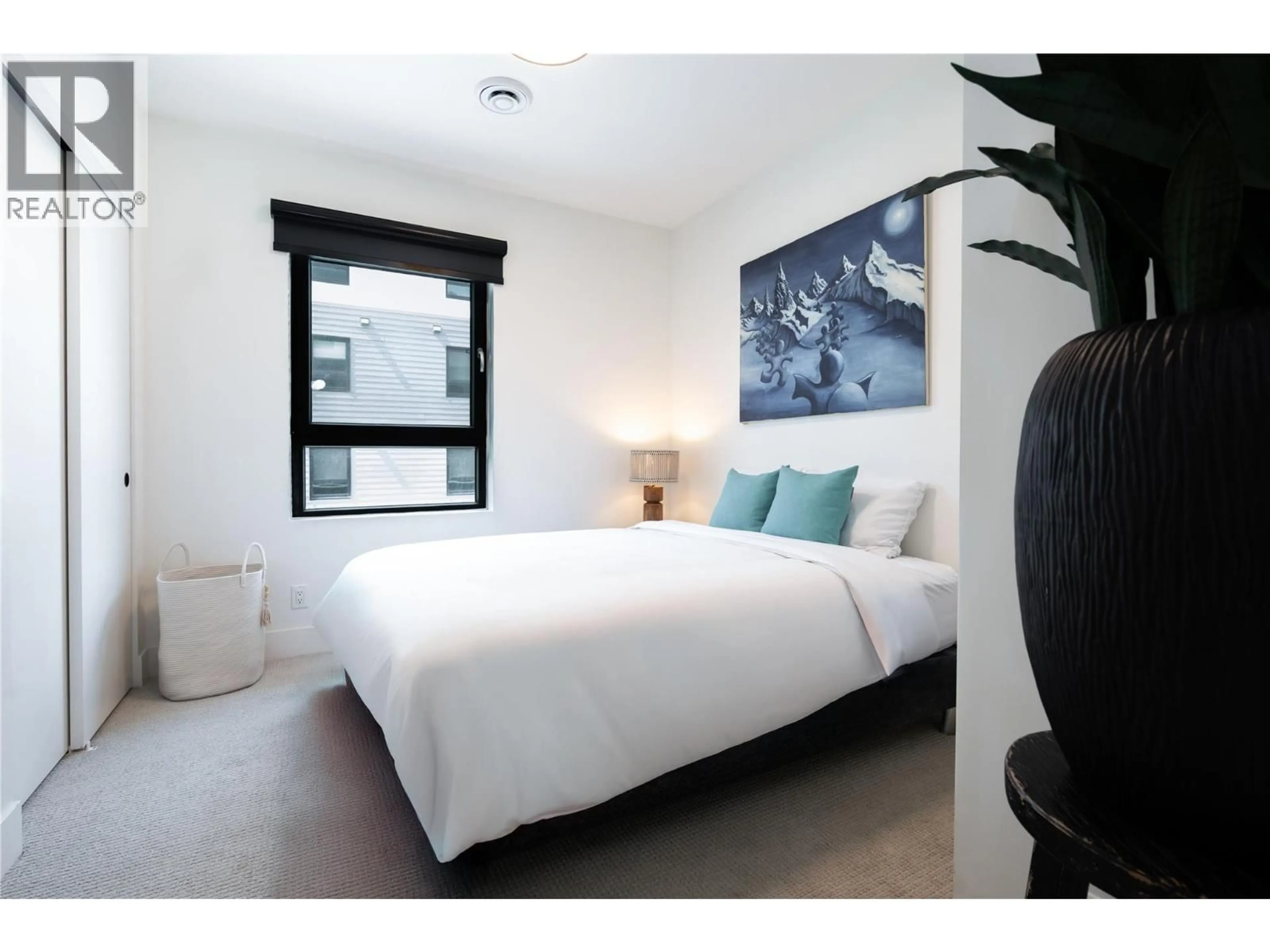 Bedroom with bed, unknown for 2213 - 1701 COURSIER AVENUE, Revelstoke British Columbia V0E2S1