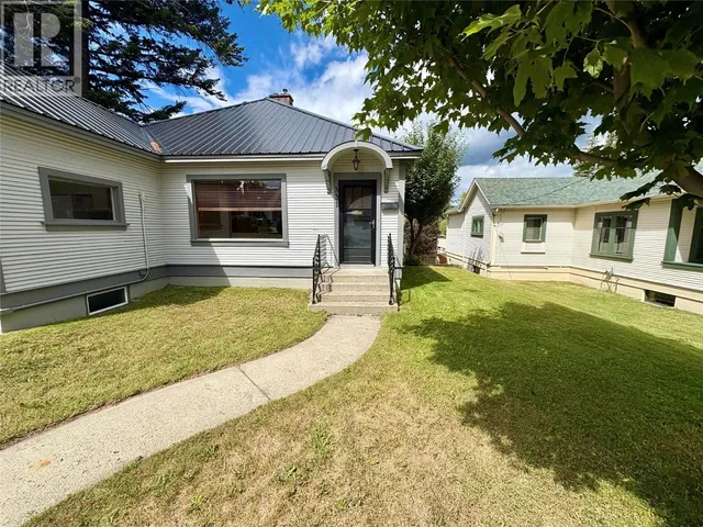 331 10TH AVENUE SOUTH, Cranbrook 3