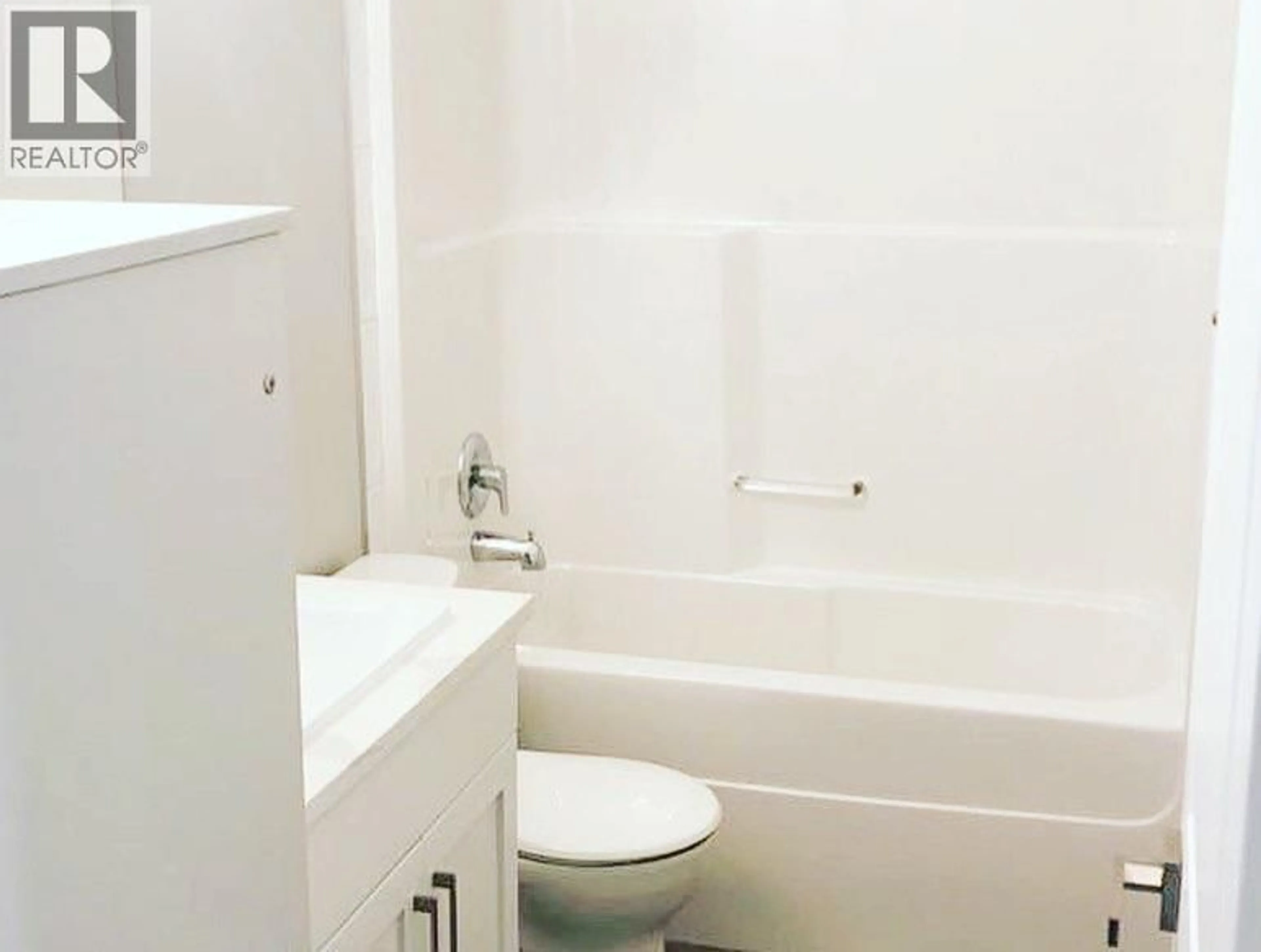 Standard bathroom, unknown for 24 - 4602 20 STREET, Vernon British Columbia V1T4E5