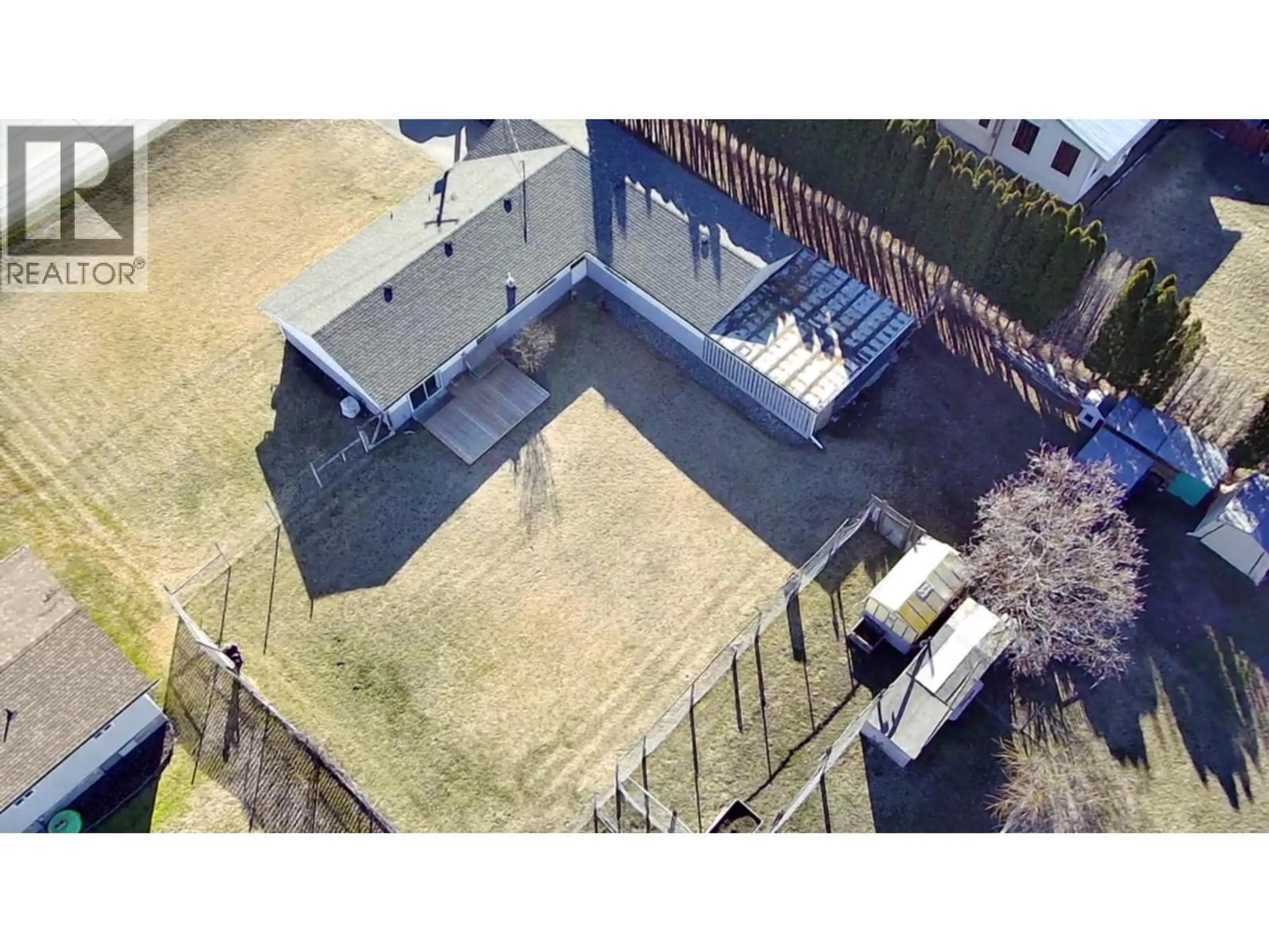 A pic from outside/outdoor area/front of a property/back of a property/a pic from drone, unknown for 675 JASPER AVENUE, Grand Forks British Columbia V0H1H4