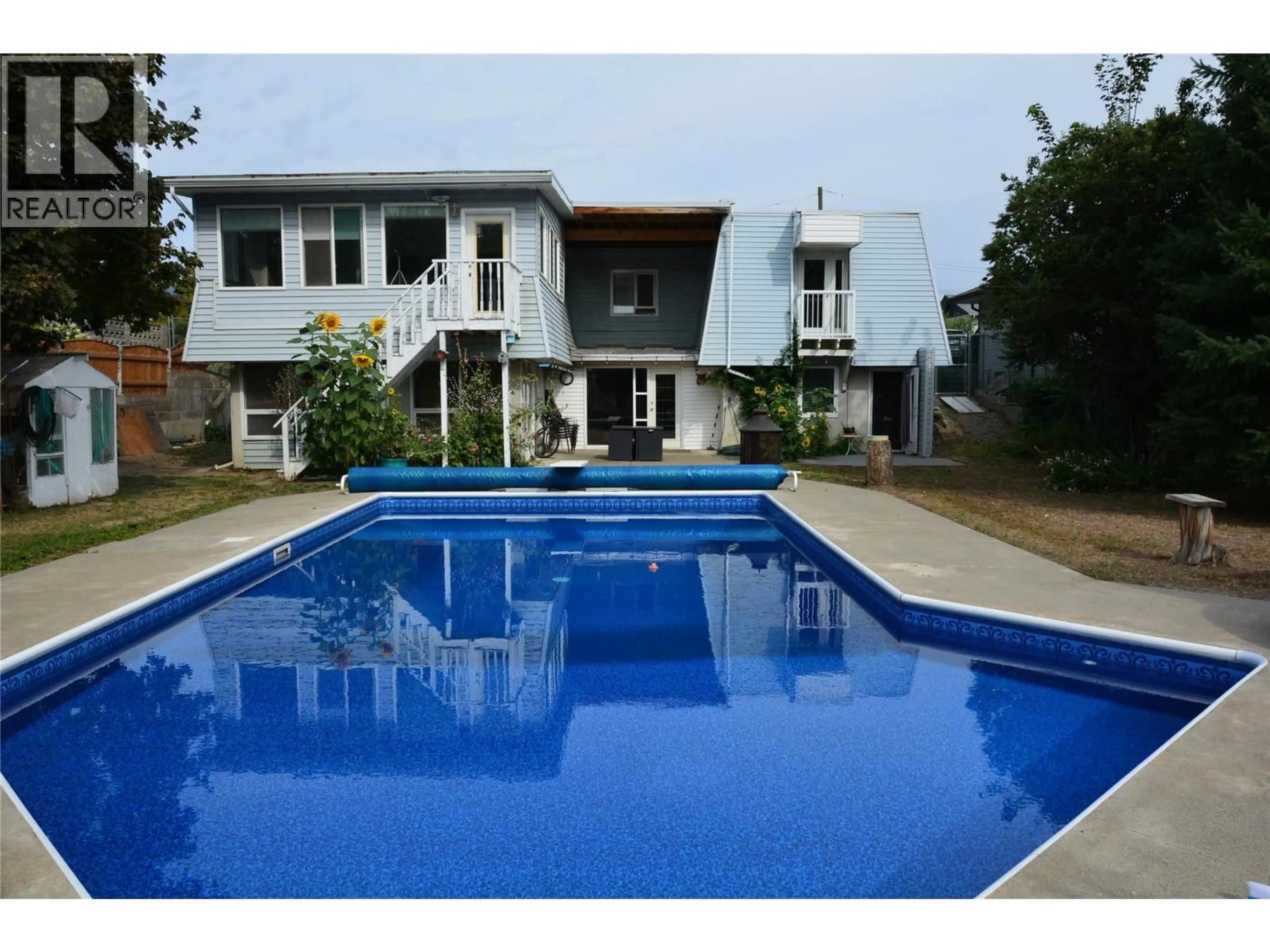 Pool for 2225 BARAARA AVENUE, Kamloops British Columbia V2B4J4