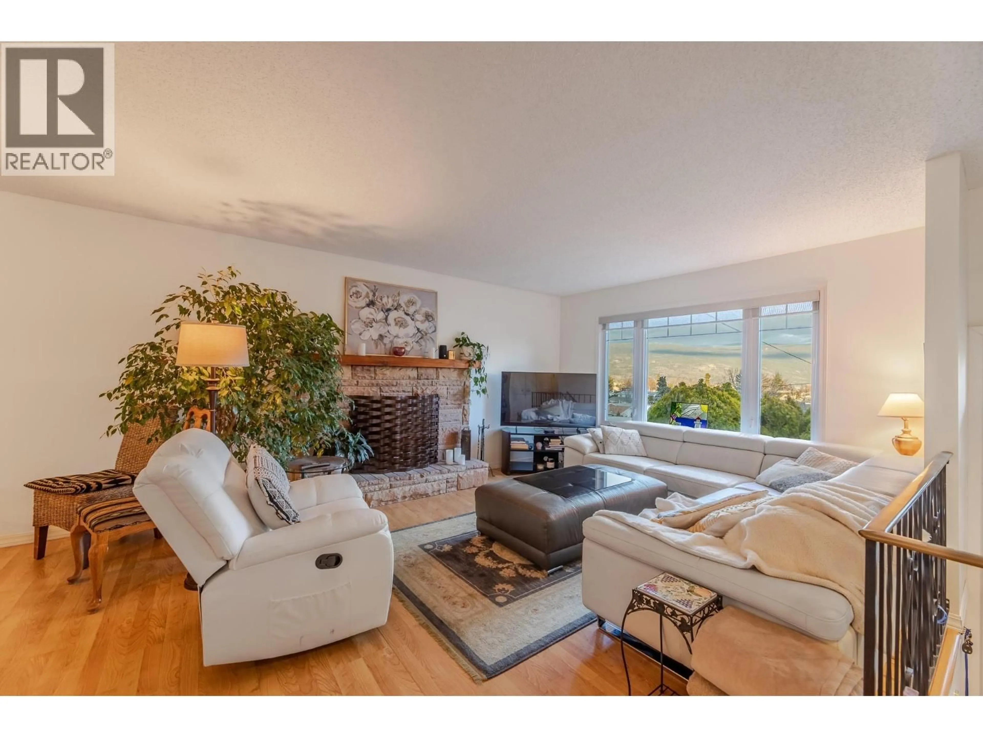 Living room with furniture, unknown for 12612 REYNOLDS AVENUE, Summerland British Columbia V0H1Z8