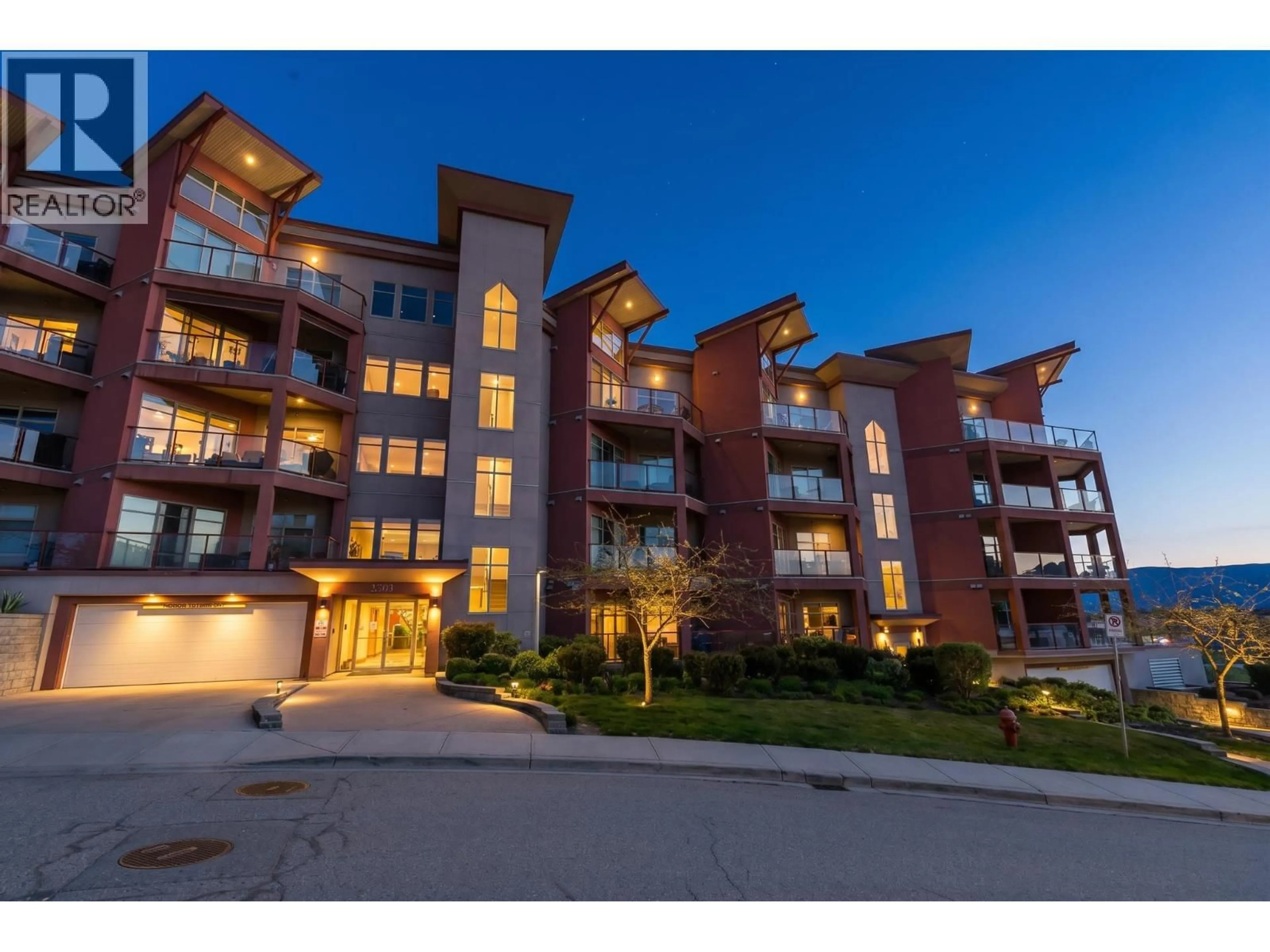 Indoor foyer for 508 - 3205 SKYVIEW LANE, West Kelowna British Columbia V4T3J3