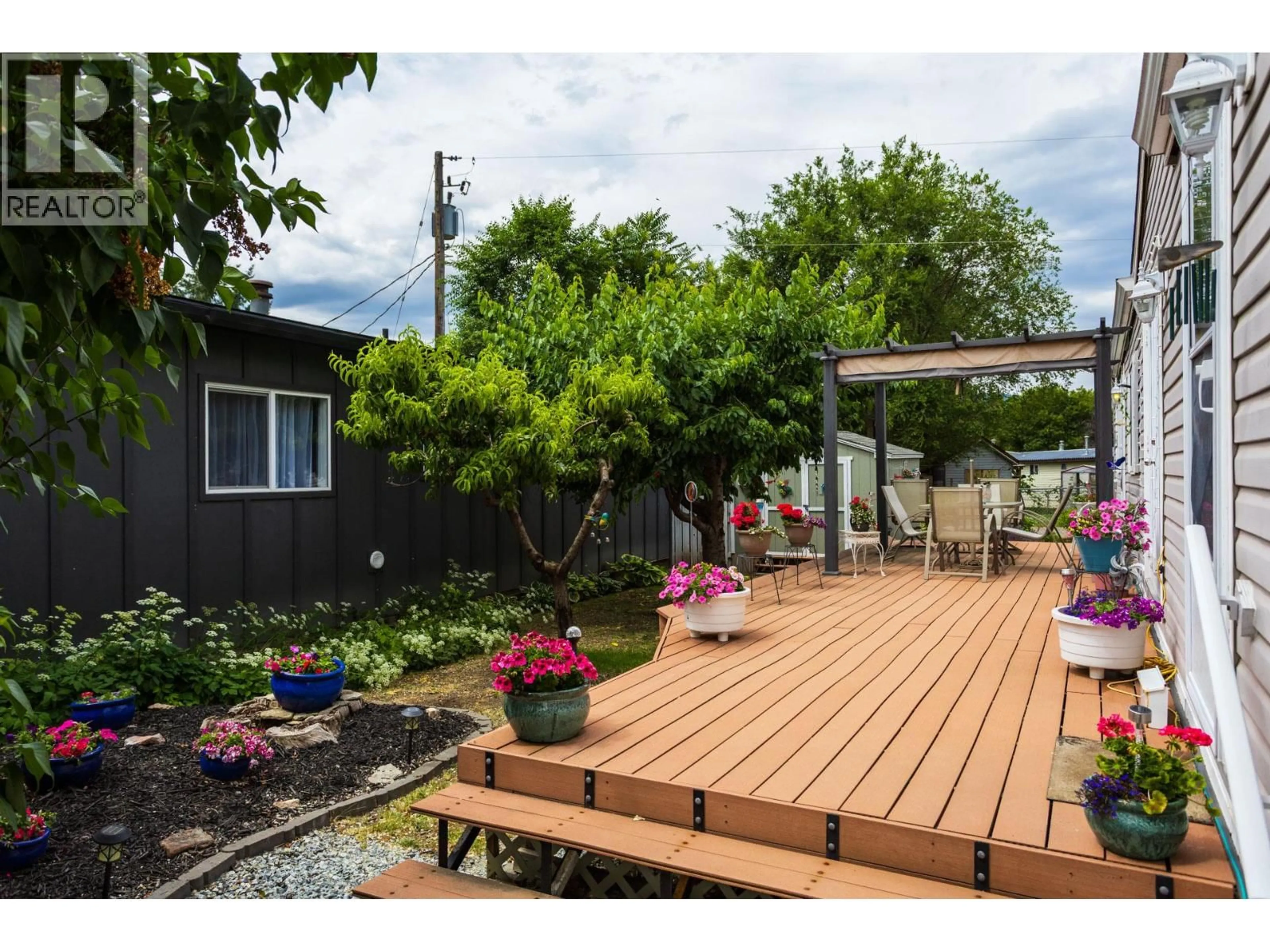 Patio, street for 71 - 2035 BOUCHERIE ROAD, West Kelowna British Columbia V4T1Z8