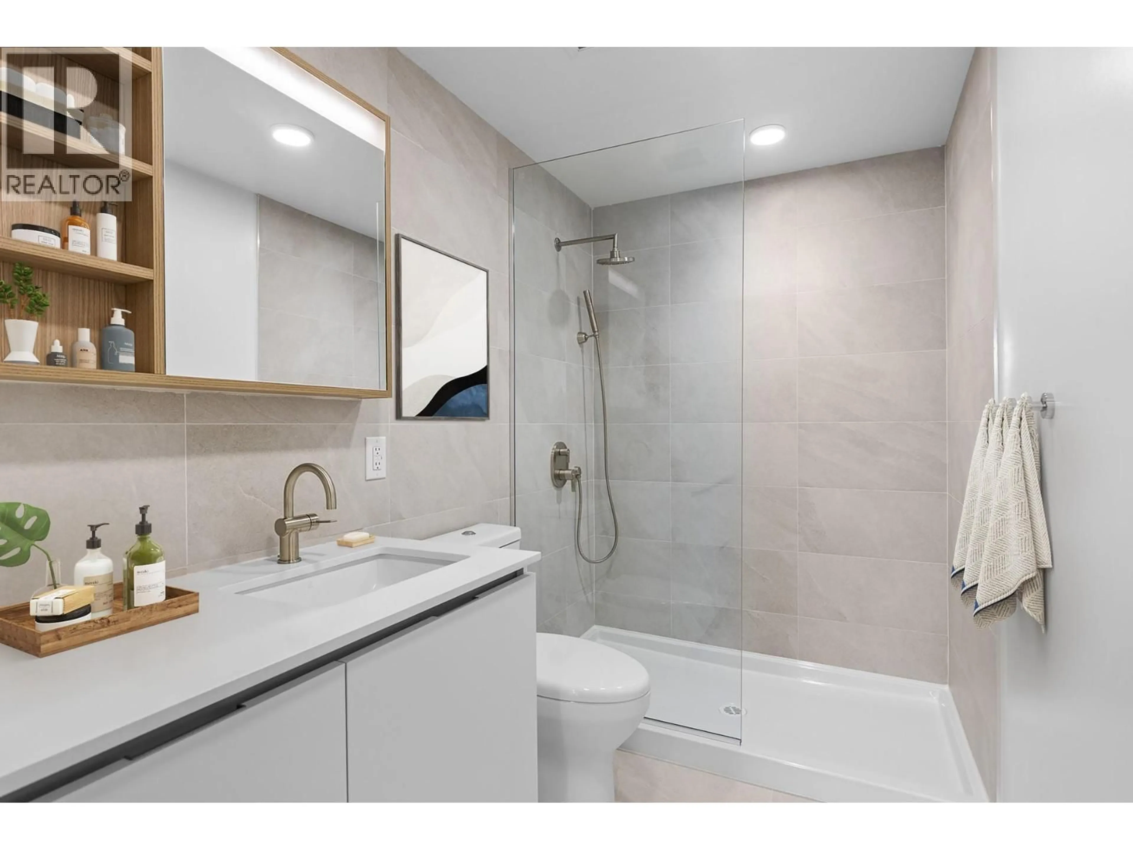Standard bathroom, ceramic/tile floor for 301 - 2780 OLALLA ROAD, West Kelowna British Columbia V1Z2A9